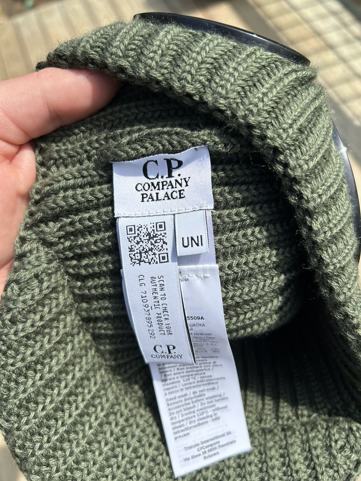 C.P. Company × Palace C.P. Company X Palace Peak Goggle Beanie Olive Green Size ONE SIZE - 4 Thumbnail
