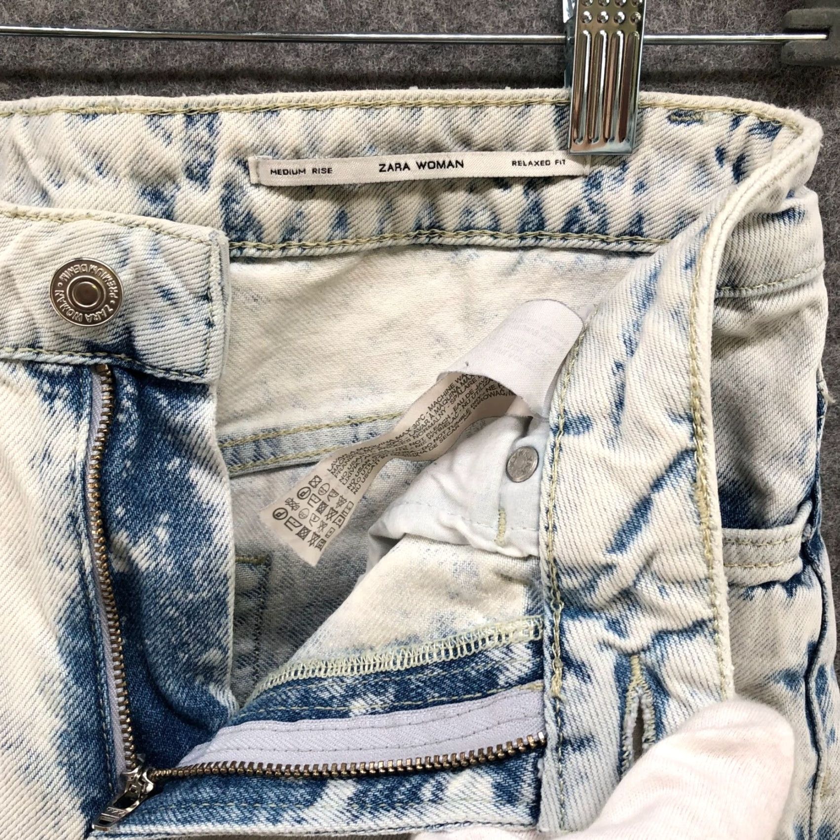 Zara Zara Jeans Womens 2 Relaxed Straight Distressed Boyfriend Light Stone Wash Blue 100% Cotton Zip Fly Mid Rise 5-Pocket Denim Pants Size 26" / US 2 / IT 38 - 7 Thumbnail