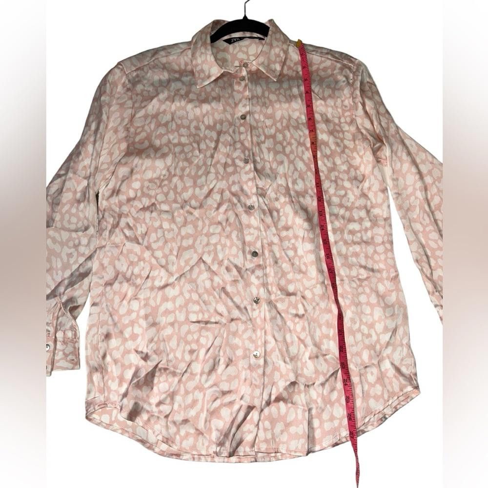Zara Zara l Satin Leopard Print Button Down XS Size XS / US 0-2 / IT 36-38 - 4 Thumbnail