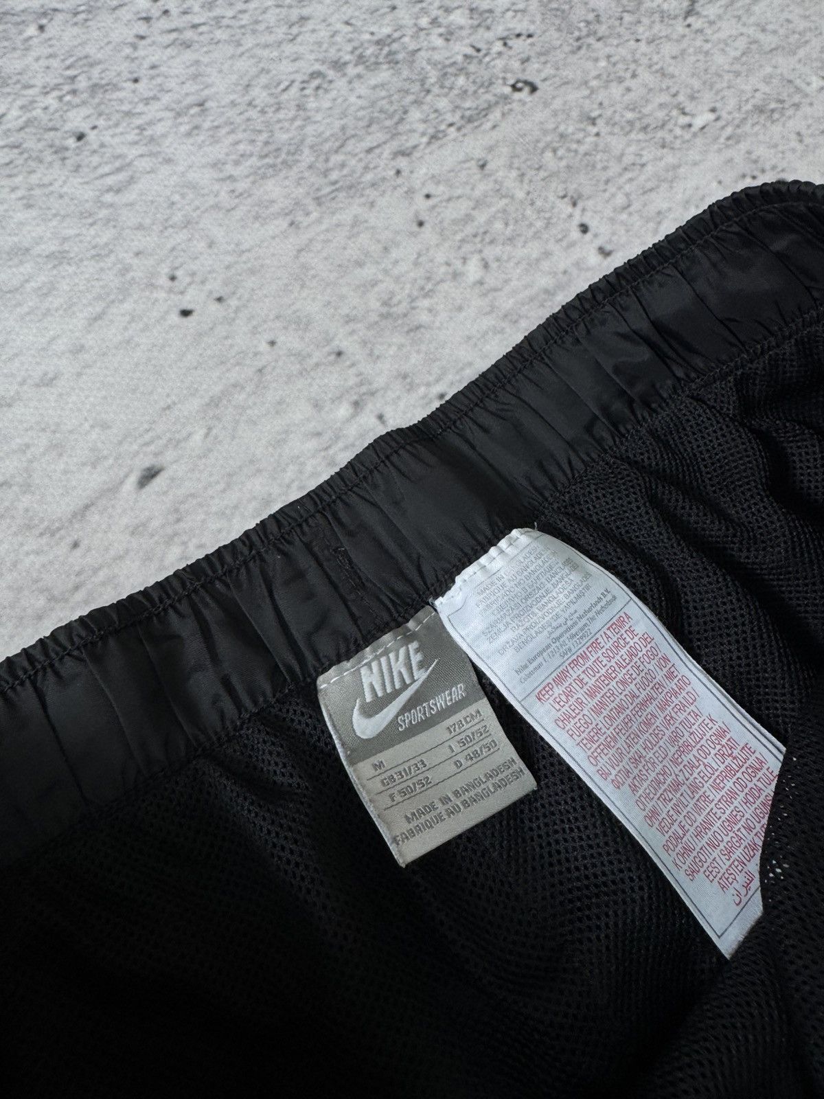 Nike × Vintage NIKE NYLON VINTAGE Y2K OVERSIZE BAGGY FIT PANTS SWEATPANTS Size US 32 / EU 48 - 7 Thumbnail