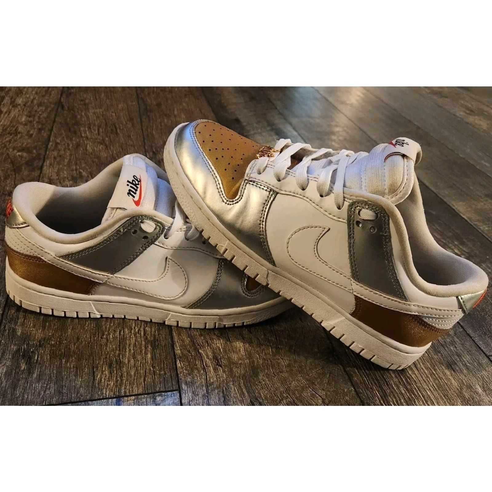 Nike VINTAGE Nike Dunk Low Heirloom Womens 7 White Gold Silver Chain Deubrae DH4403-700 Size ONE SIZE - 2 Thumbnail