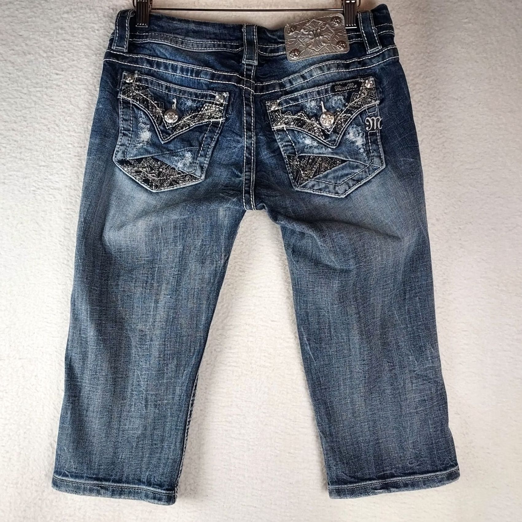 Miss Me Miss Me Jeans Cropped Distressed Denim 30x14.5 Blue Medium Wash Rhinestone 5-Pocket Zip Womens Regular 30" x 14.5" Size 30" / US 8 / IT 44 - 2 Thumbnail