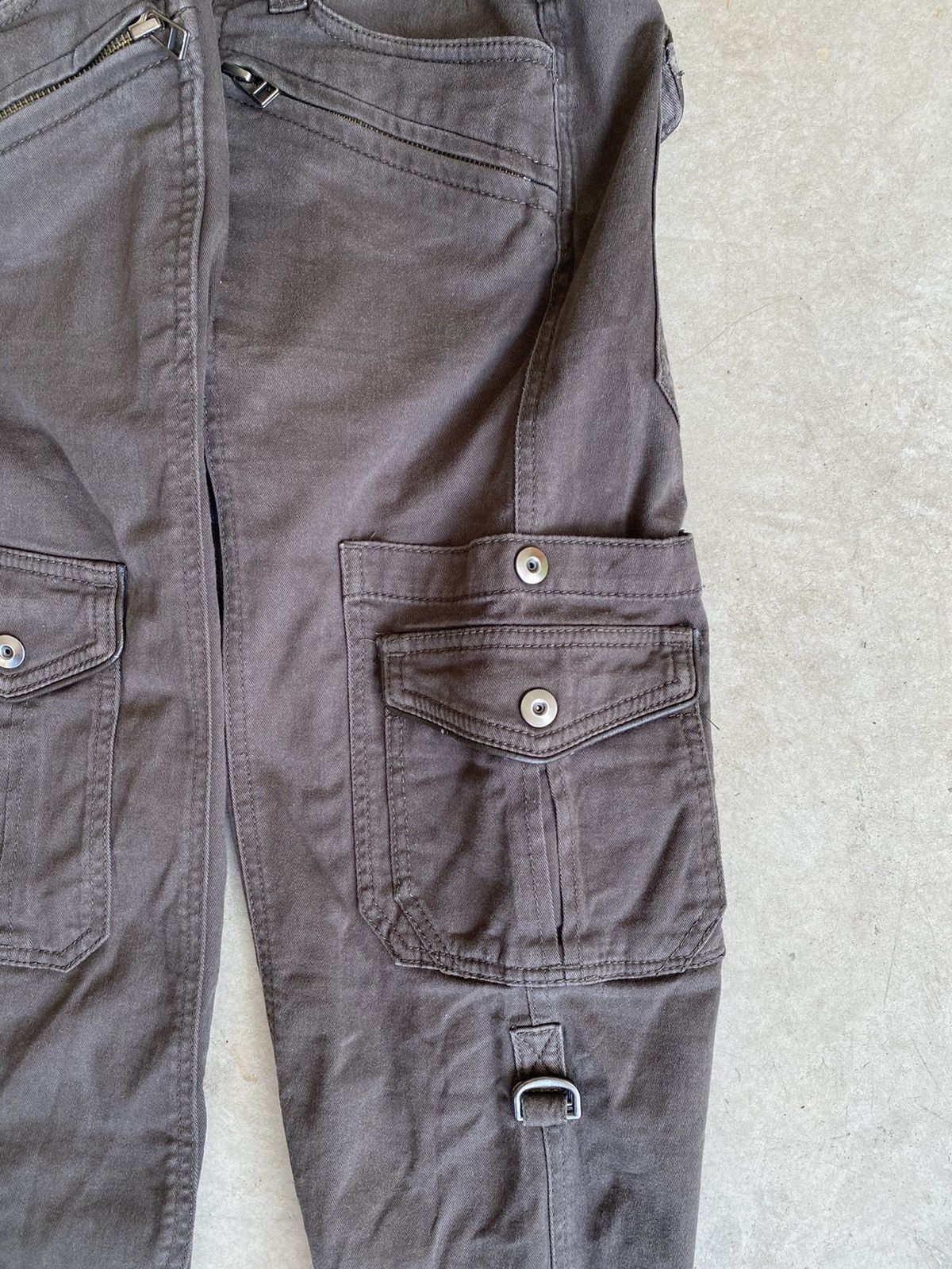 HIDEAWAYS Hideaways Nicole Japan Multi Pocket Cargo Flare Pants Size US 33 - 10 Thumbnail