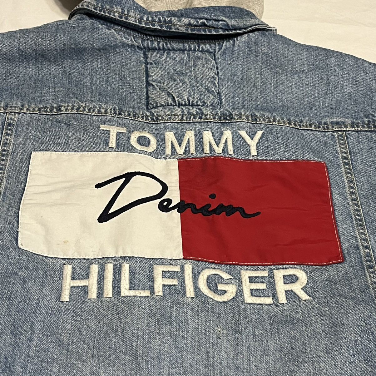 Tommy Hilfiger × Tommy Jeans × Vintage VTG Tommy Hilfiger Denim Trucker Jacket Sherpa lined hooded Size US L / EU 52-54 / 3 - 3 Thumbnail