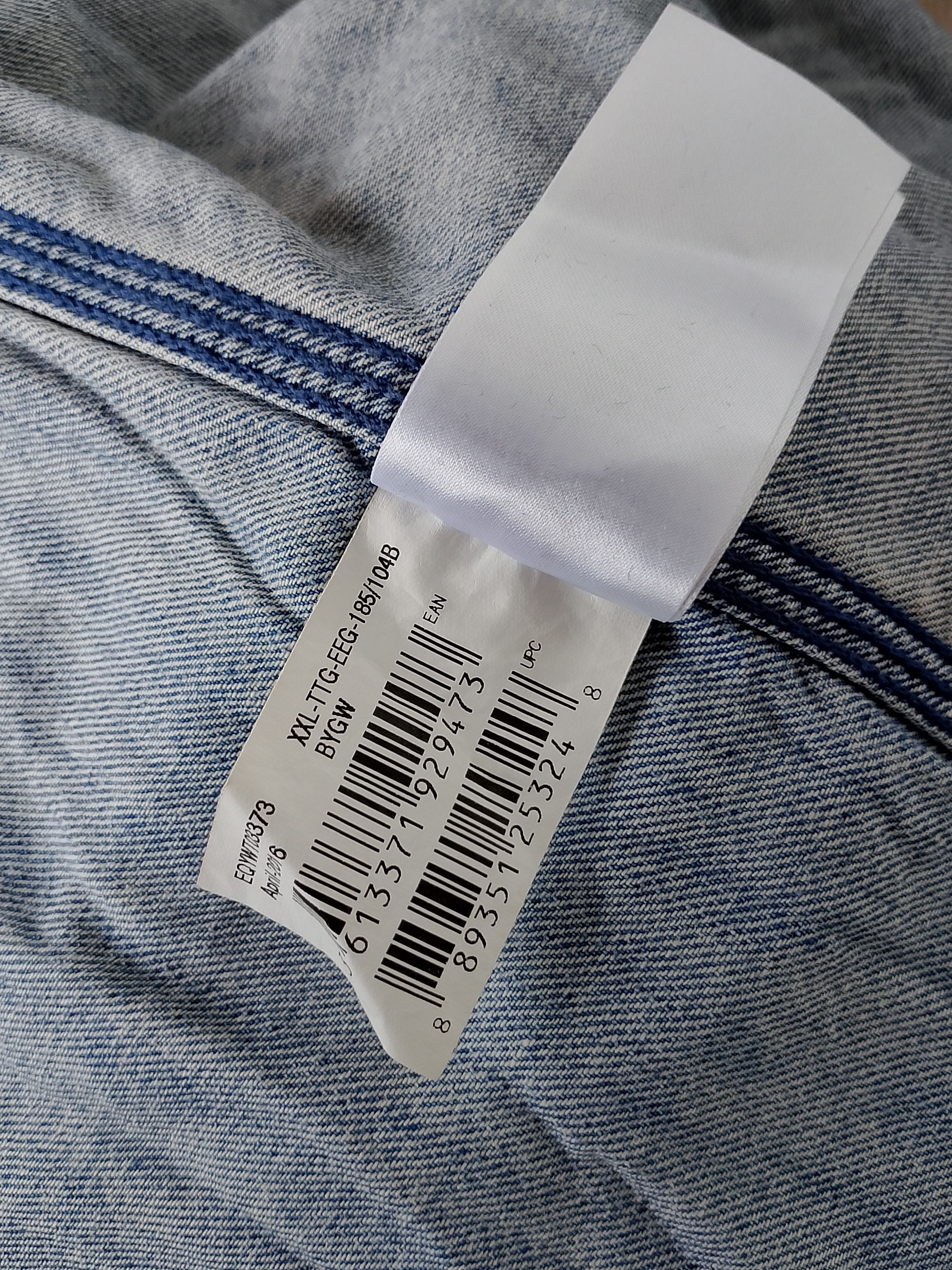 Quiksilver Radical Times in Paradise by Quiksilver Jeans Button Shirt Size US XXL / EU 58 / 5 - 13 Thumbnail