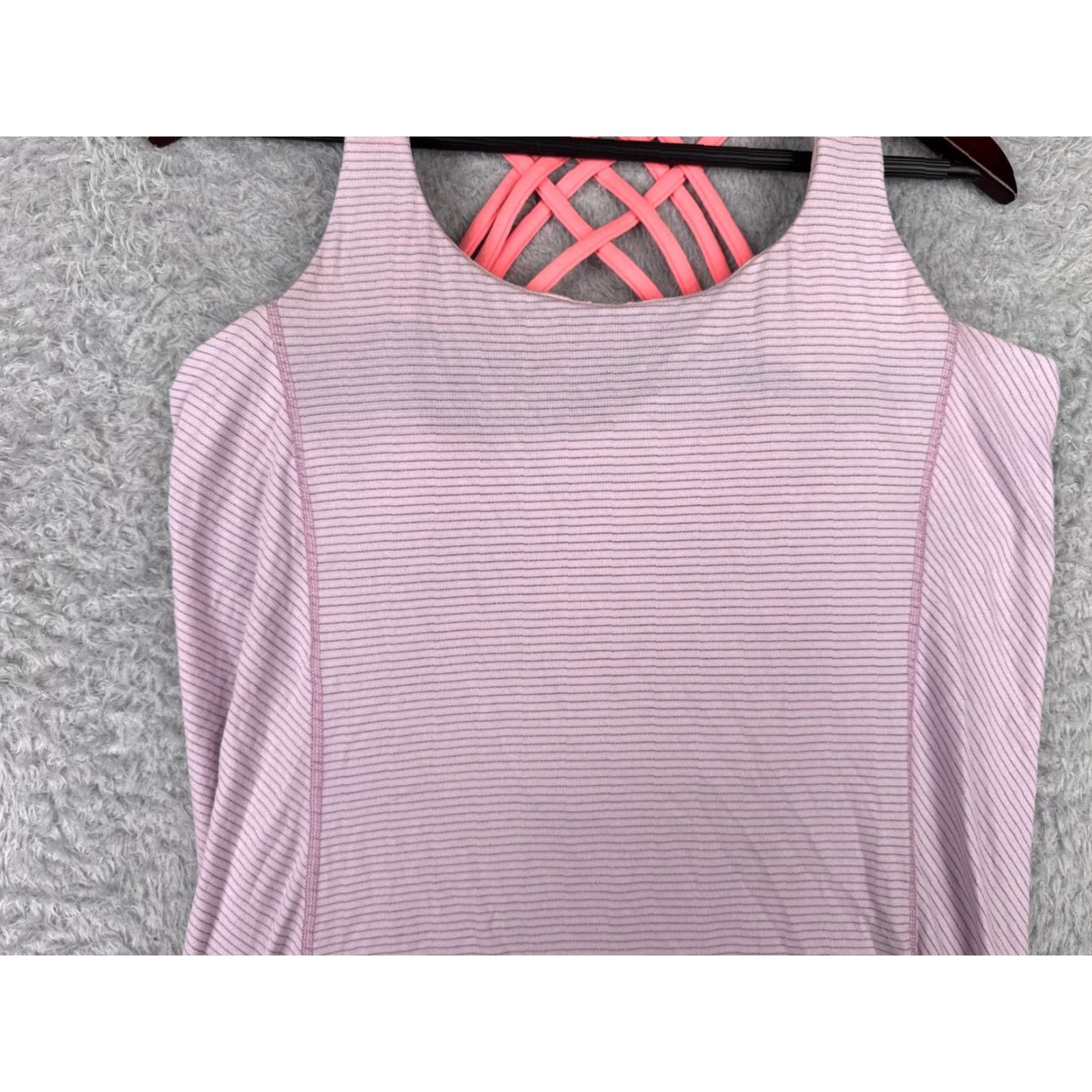 Lululemon Lululemon Shirt Women 6 Pink Wild Tank Bra Seriously Light Luon Yoga Gym W1I80S Size M / US 6-8 / IT 42-44 - 3 Thumbnail