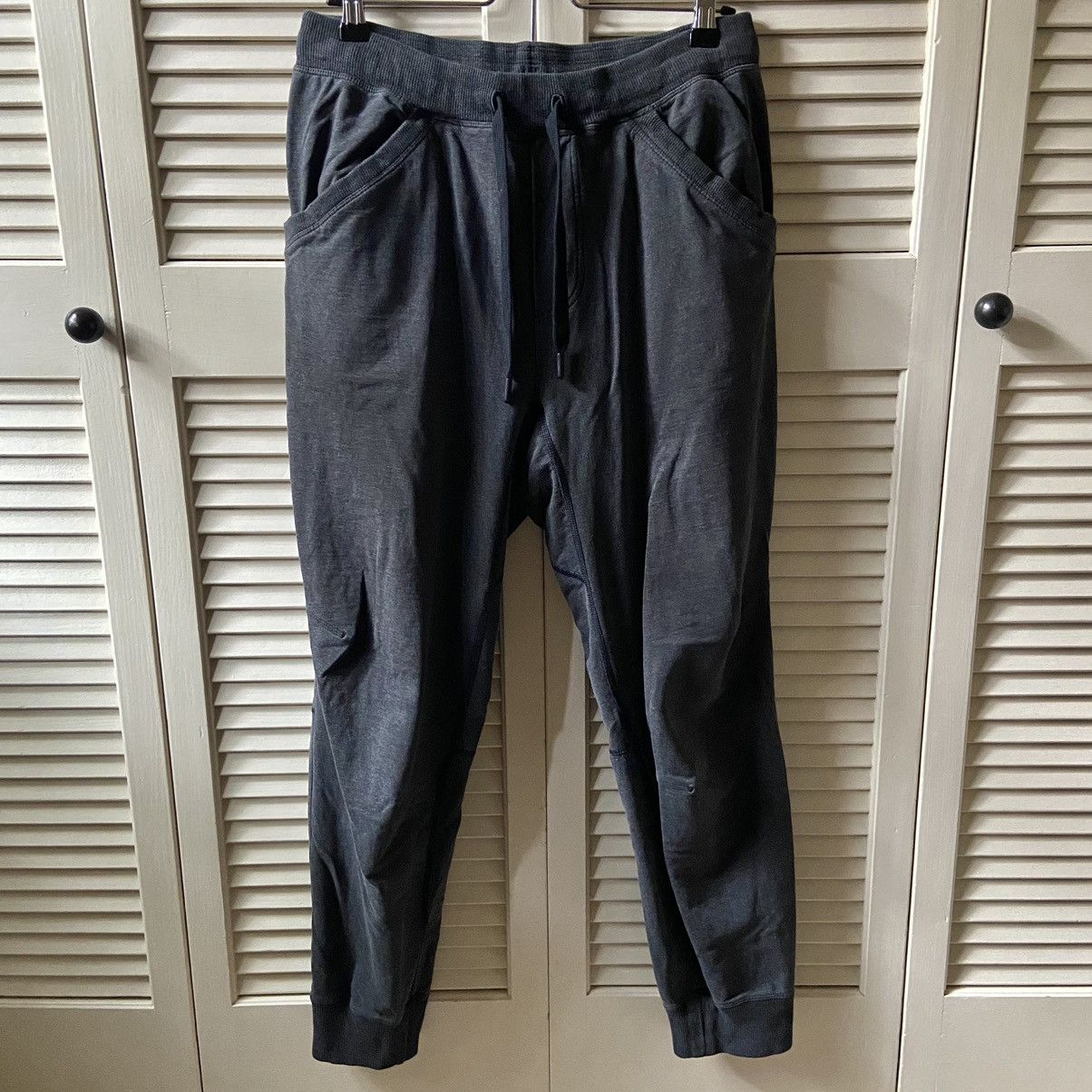 Vertabrae Black Double Emblem Shorts (Size Medium)