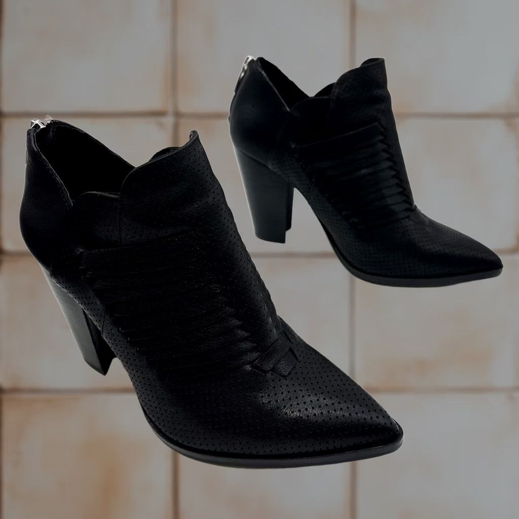 Vince Camuto Vince Camuto Levana Booties Back Zip Leather M Womens Size 7 Heeled Block Ankle Black Geometric Vintage: No Size US 7 / IT 37 - 1 Thumbnail