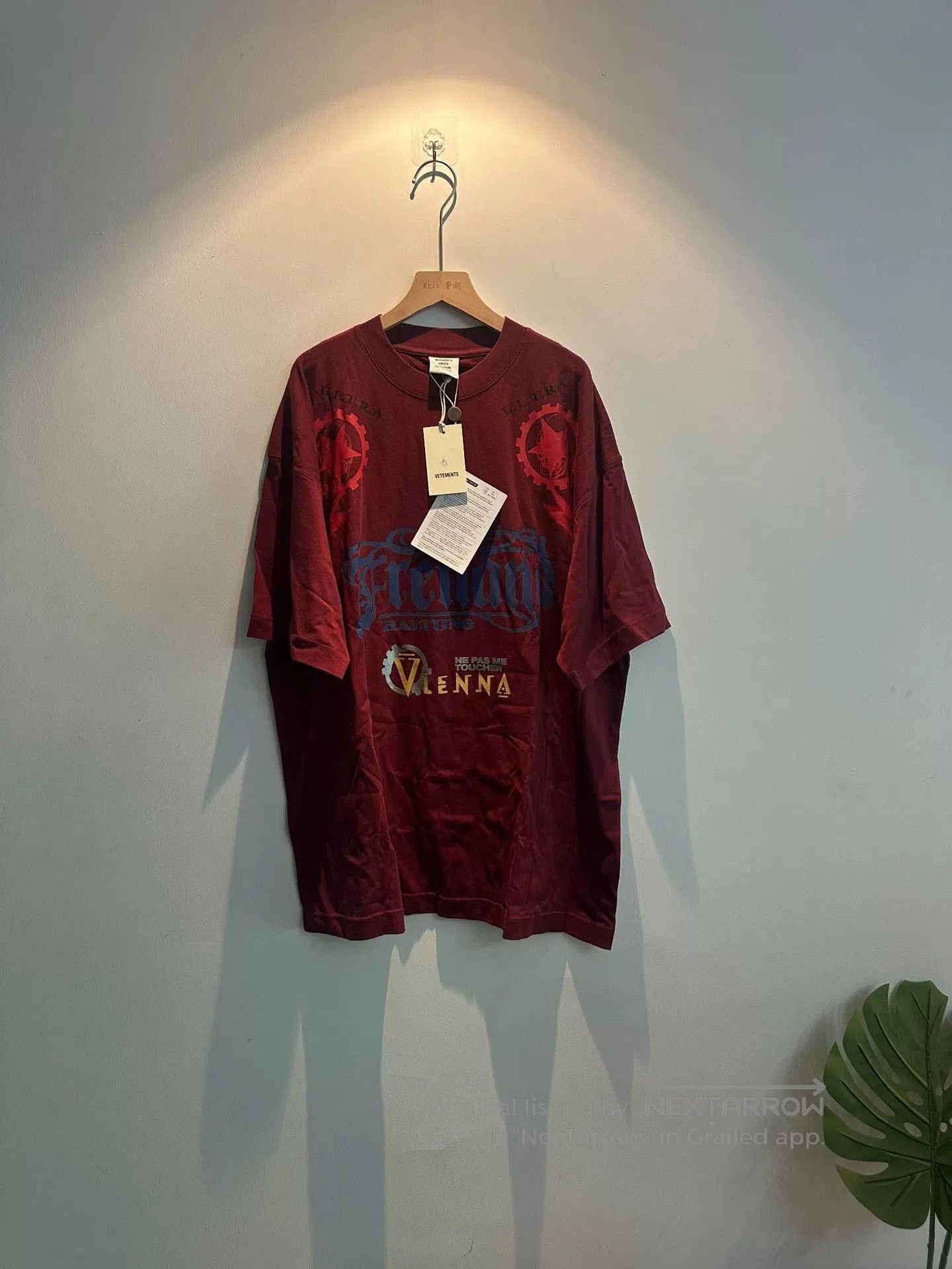 Other unique vetements short sleeve graphic tee. Size US XS / EU 42 / 0 - 1 Thumbnail