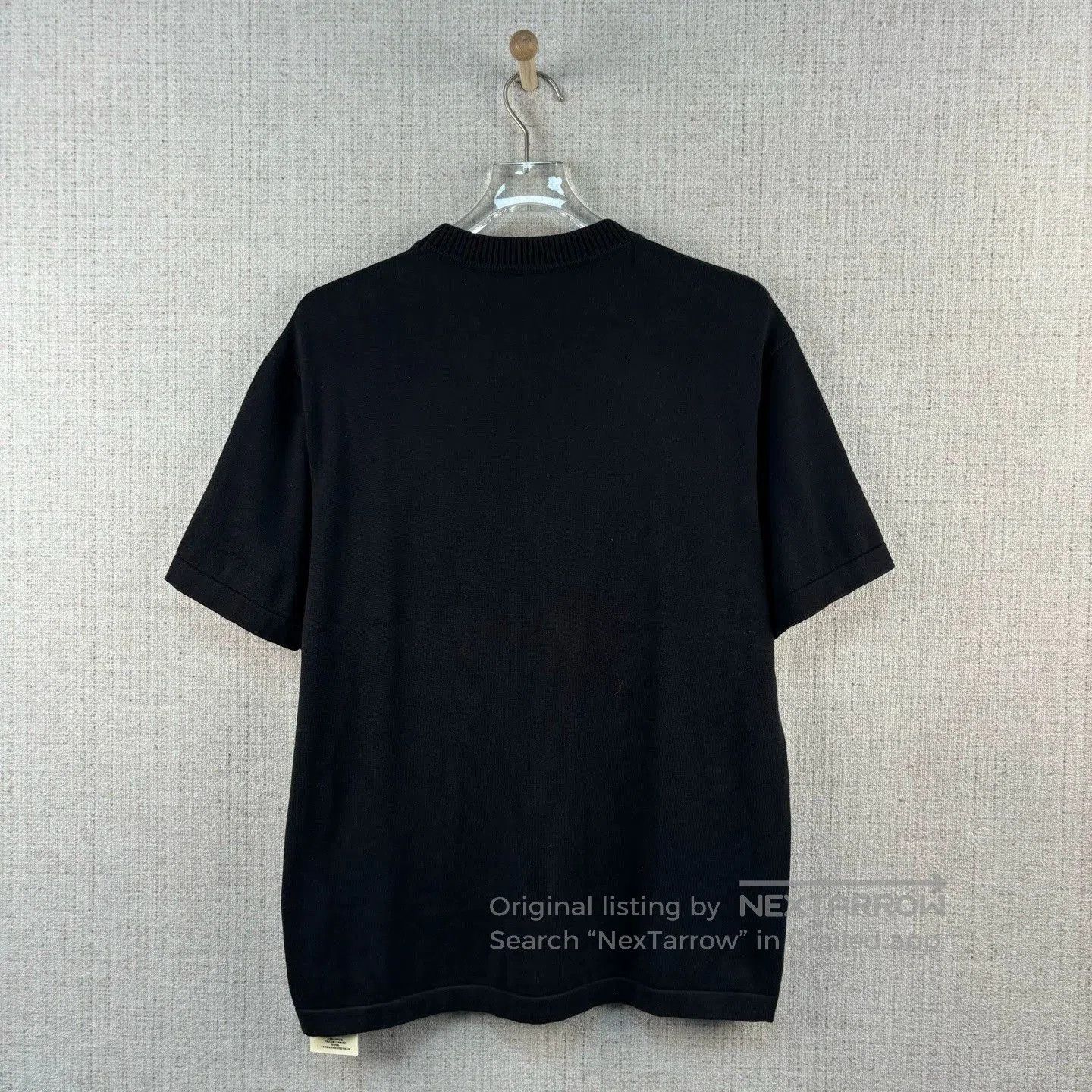 Louis Vuitton Louis Vuitton FW22 Pin Logo Crewneck Tee. Size US L / EU 52-54 / 3 - 3 Thumbnail