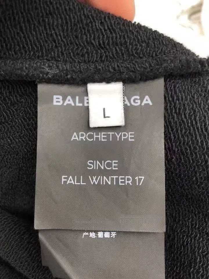 Balenciaga Balenciaga Logo Letter Sweatshirt Size US L / EU 52-54 / 3 - 5 Thumbnail