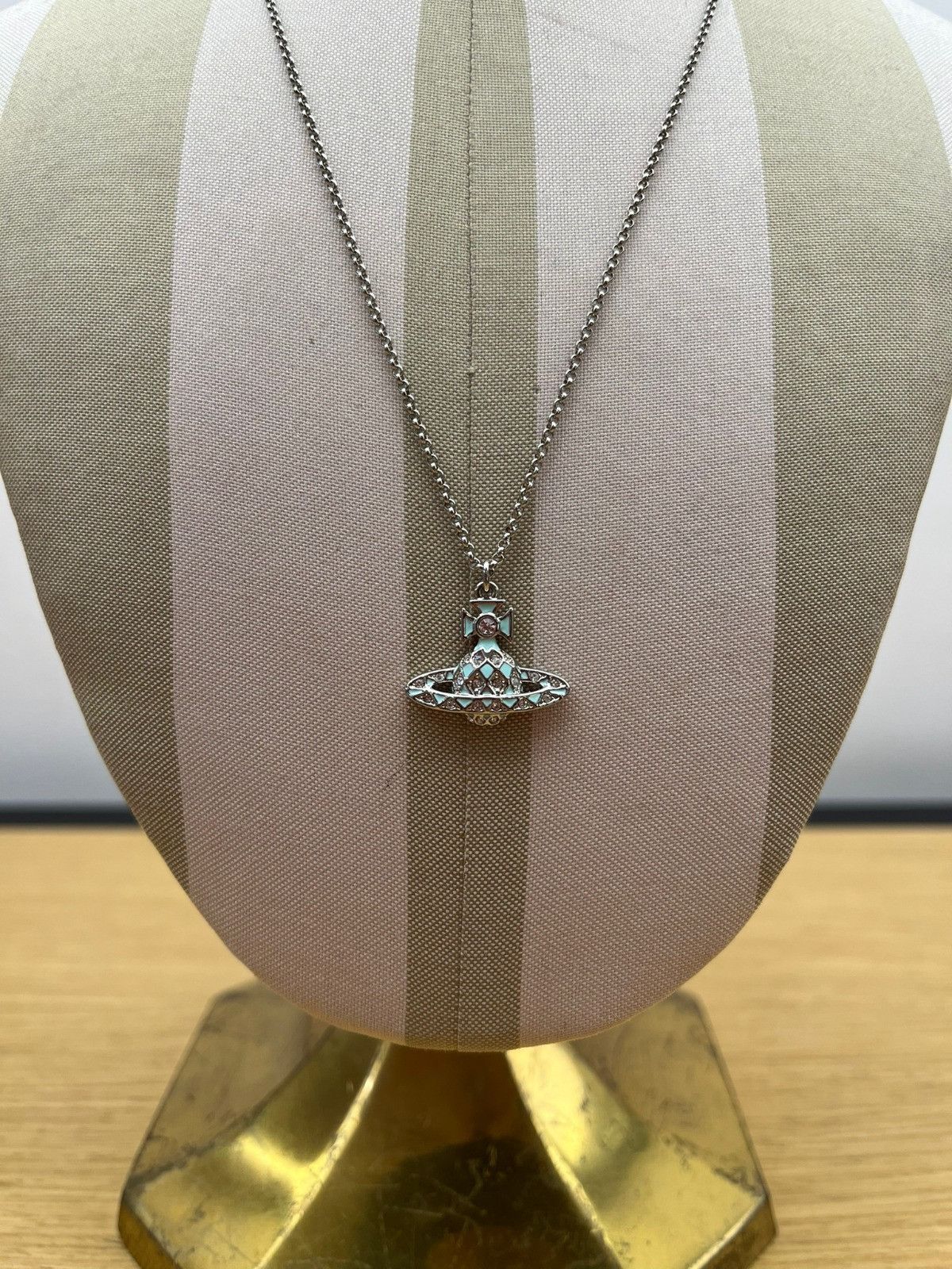 Vivienne Westwood o1f1d3z1025 Size: OS / Harlequin Small Bas Relief Necklaces Size ONE SIZE - 2 Thumbnail