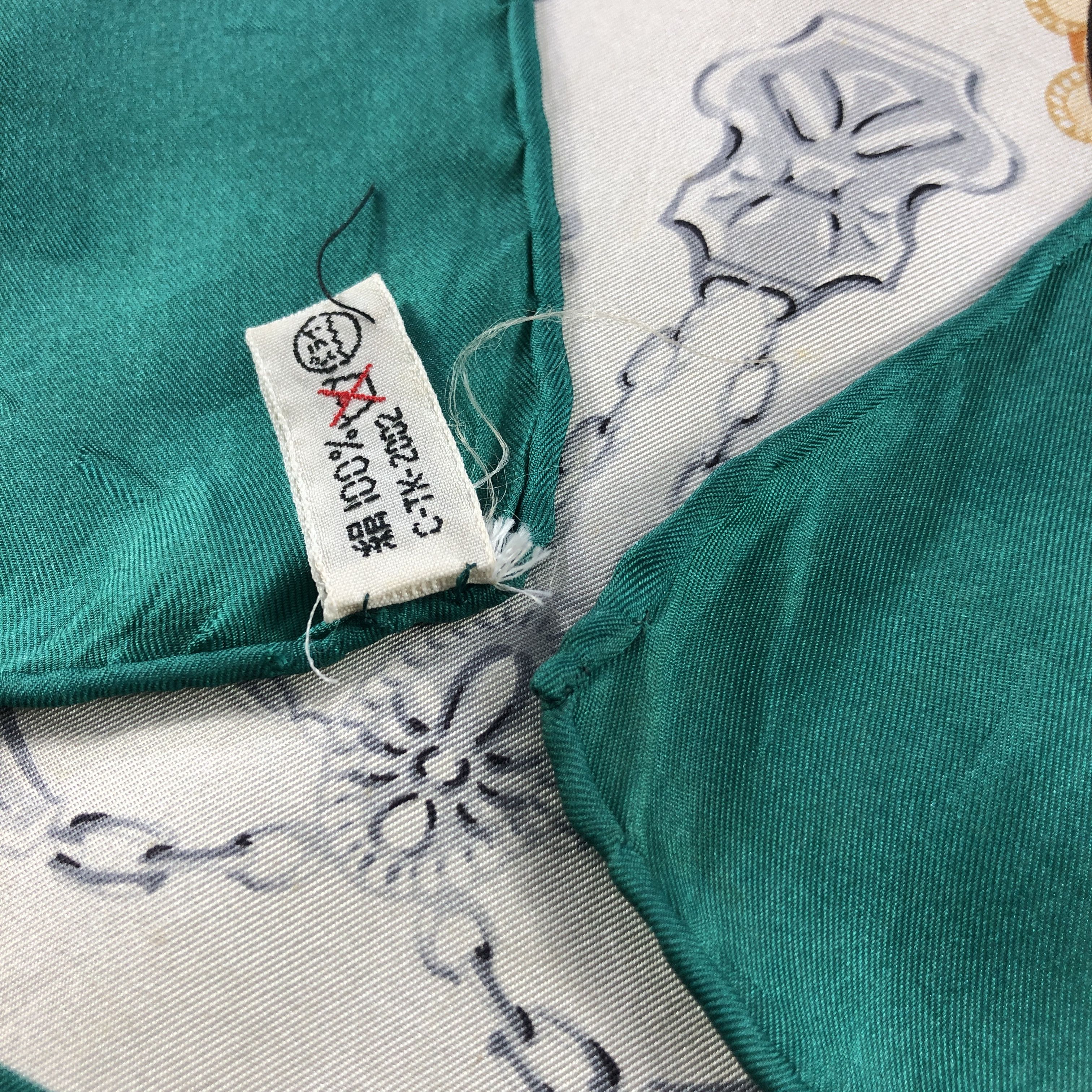 Japanese Brand Musical Instruments Hand Rolled Silk Scarf M1103 Size ONE SIZE - 4 Thumbnail