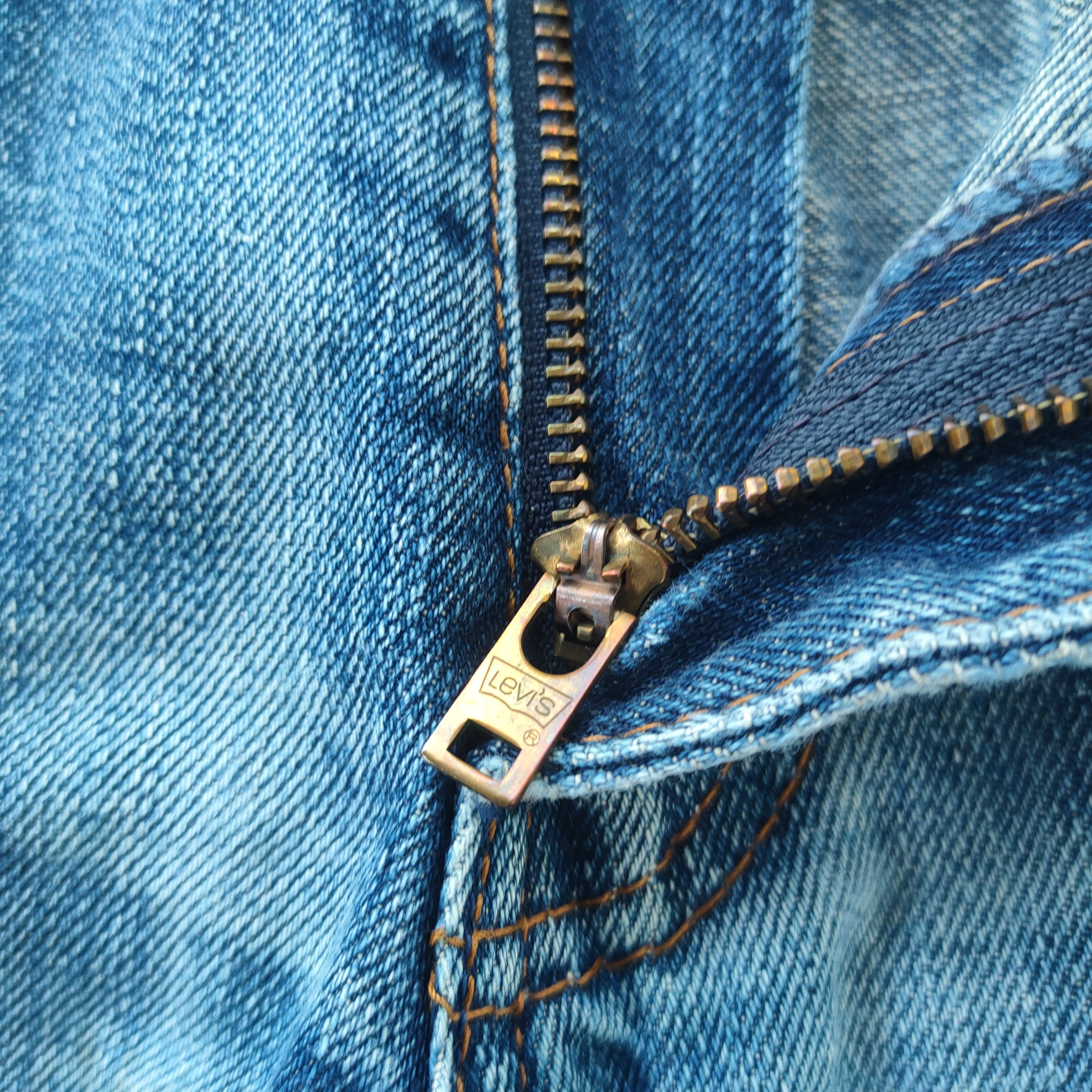 Levi's Vintage Clothing W33 VINTAGE LEVI'S 513 RIPPED FADED JEANS DENIM PANTS Size US 33 - 7 Thumbnail