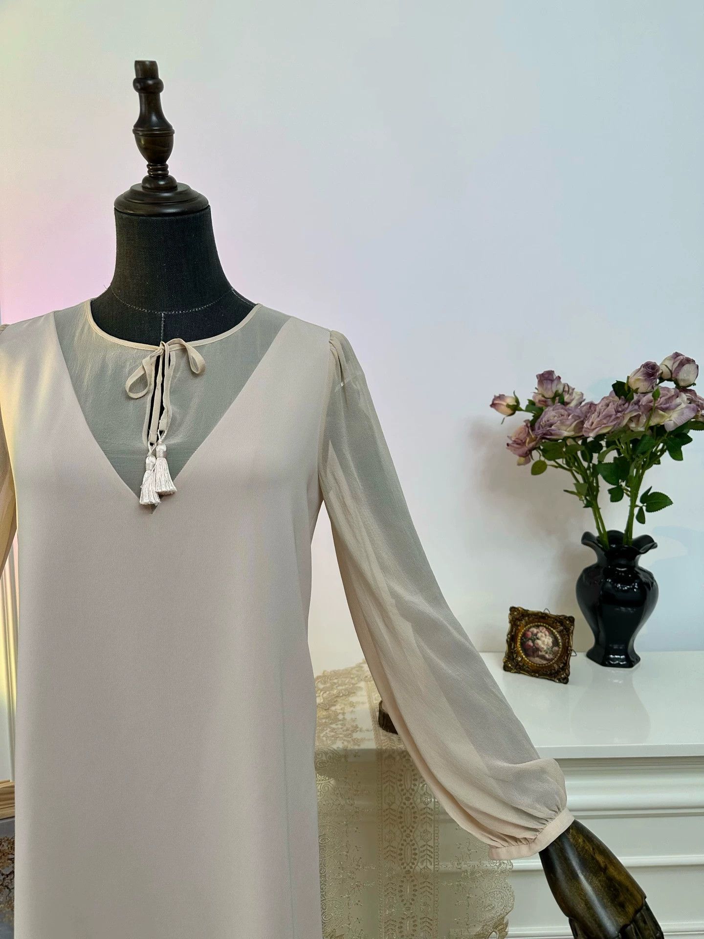 Max Mara MaxMara Studio Blush Silk V-neck Tie Puff Sleeve Dress Size M / US 6-8 / IT 42-44 - 5 Thumbnail