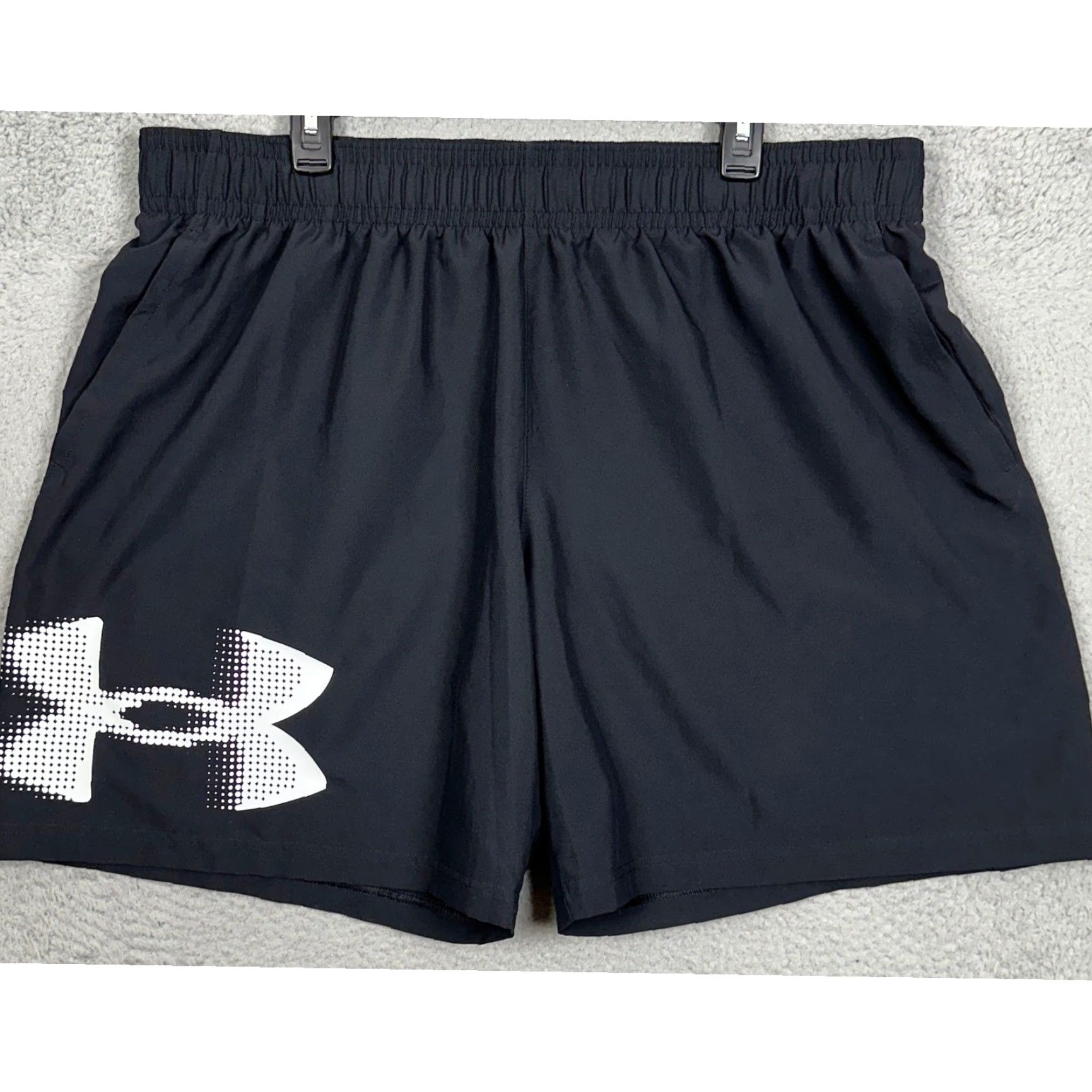 Under Armour Under Armour Shorts Mens 2XL Black Loose Fit Athletic Graphic Logo Drawstring Size US 39 - 2 Thumbnail