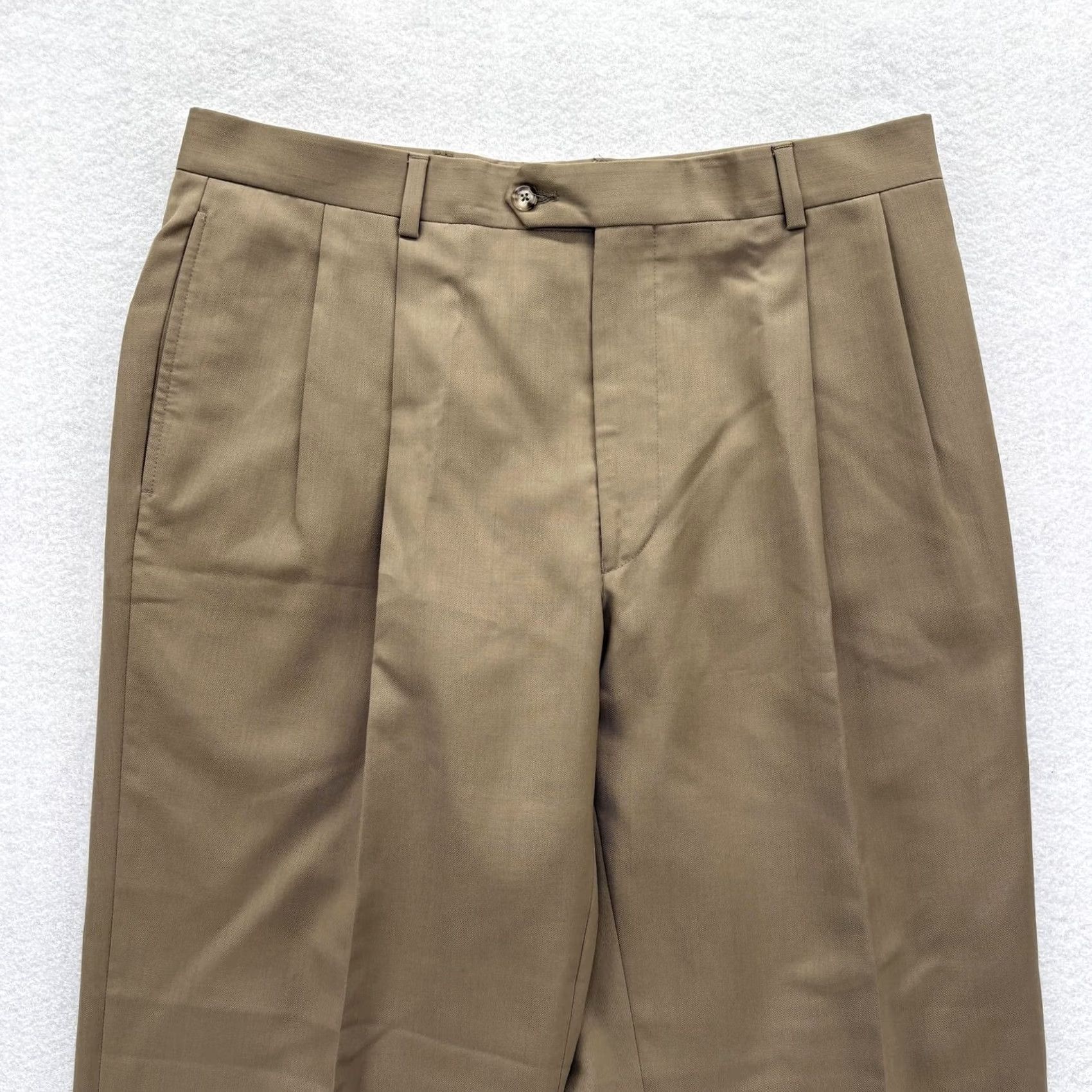 Jos. A. Bank Jos. A. Bank Dress Pants Mens 36 Beige Wool Pleated Executive Stretch Unhemmed Size US 36 / EU 52 - 2 Thumbnail