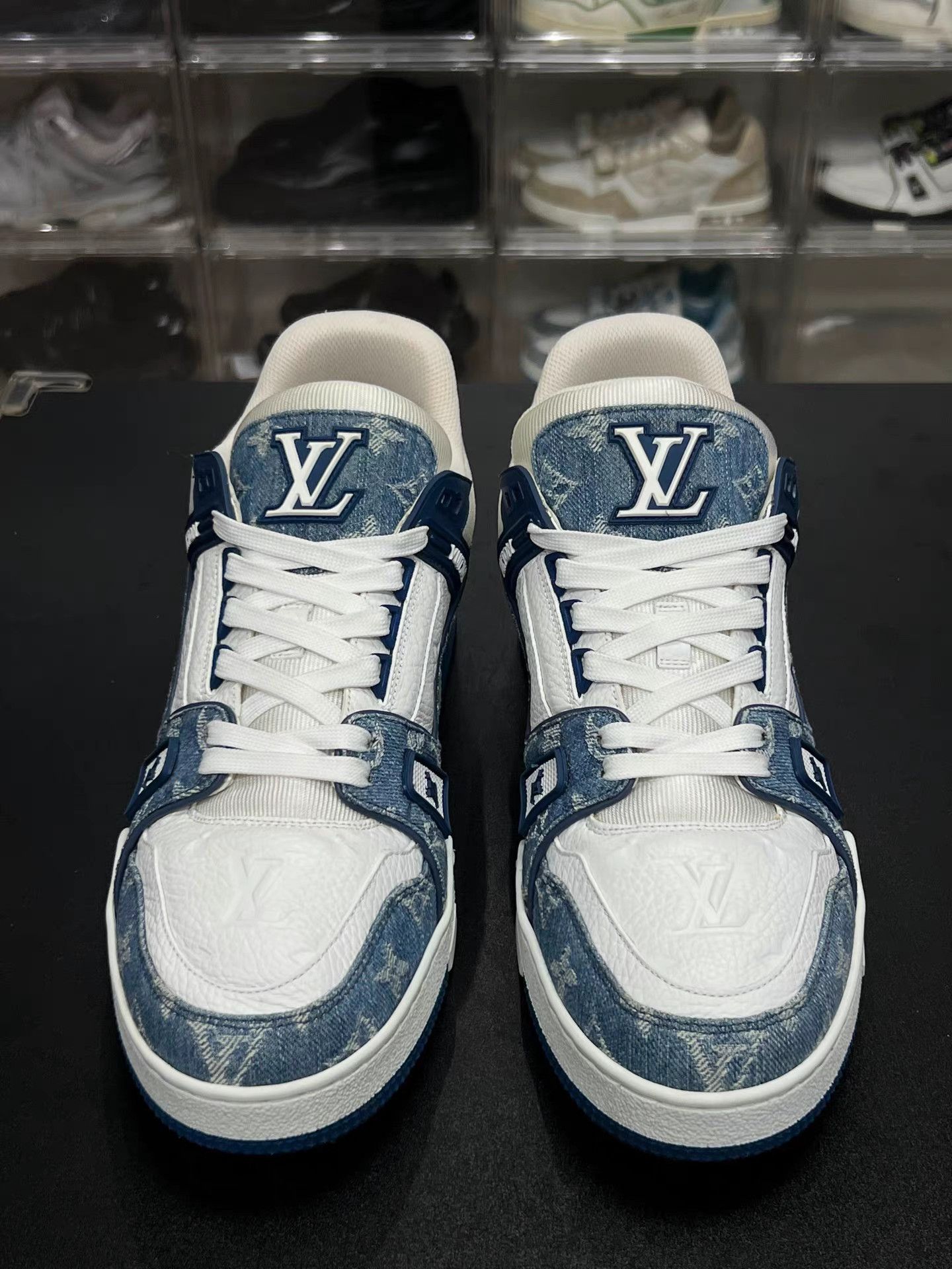 Louis Vuitton LV TRAINER Blue & White Denim Sneakers K15 Size US 9 / EU 42 - 2 Thumbnail