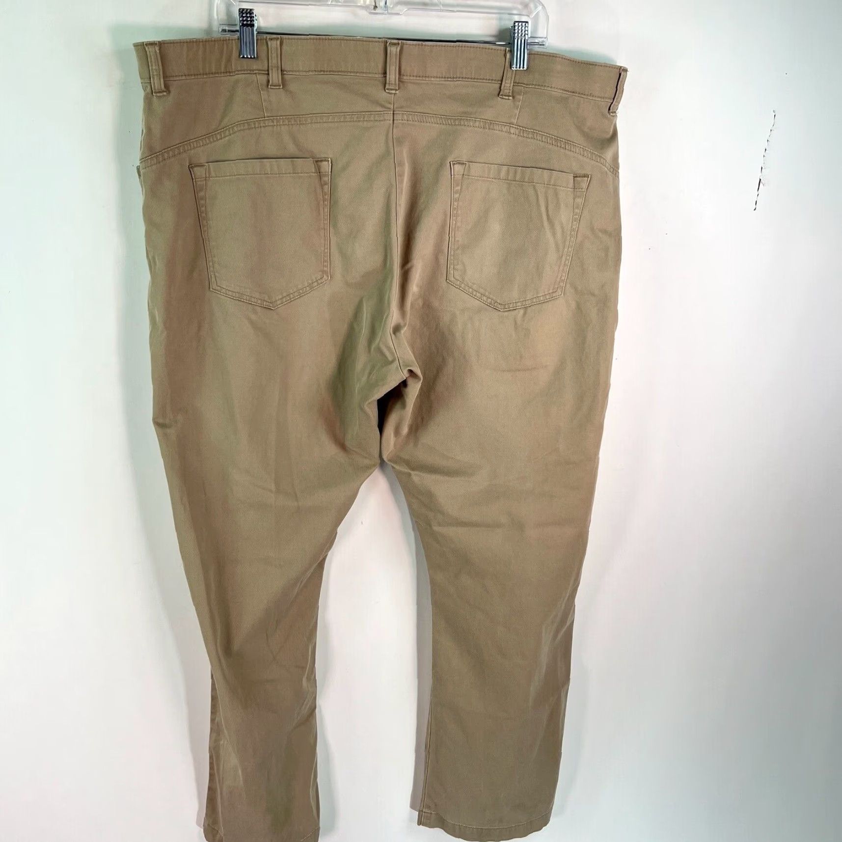 Wrangler Wrangler Mens Pants Beige Flat Front 42 Regular Inseam 29 Comfort Cotton Blend Jeans Trouser Dress Casual Men US Size US 42 / EU 58 - 2 Thumbnail