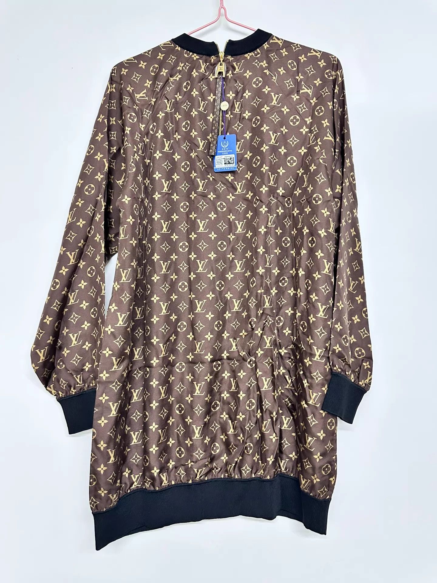 Louis Vuitton Louis Vuitton monogram dress XXXS NWT new with tags Size XXS / US 00 / IT 34 - 2 Thumbnail