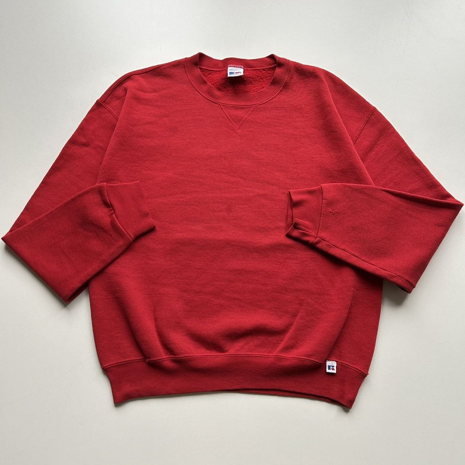 Russell Athletic Vintage 90s Russell Athletic Red Blank Basic Crewneck Medium Size US M / EU 48-50 / 2 - 1 Thumbnail