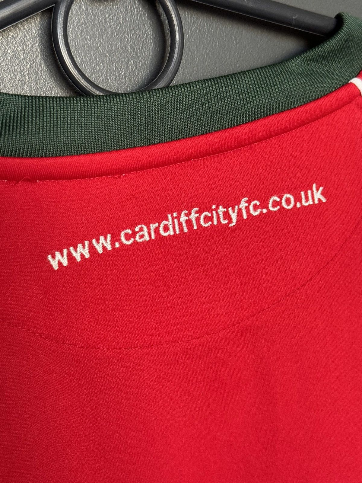 Puma Cardiff City 04/05 Away Football Long Sleeve Jersey Size US M / EU 48-50 / 2 - 16 Thumbnail