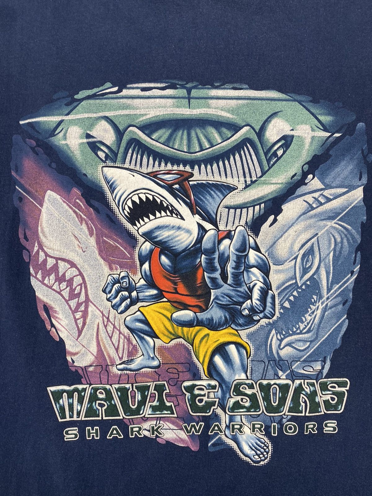 Maui and Sons × Vintage Vintage Maui and Sons Shark Warriors Surfing Graphic Tee Size US XL / EU 56 / 4 - 4 Thumbnail