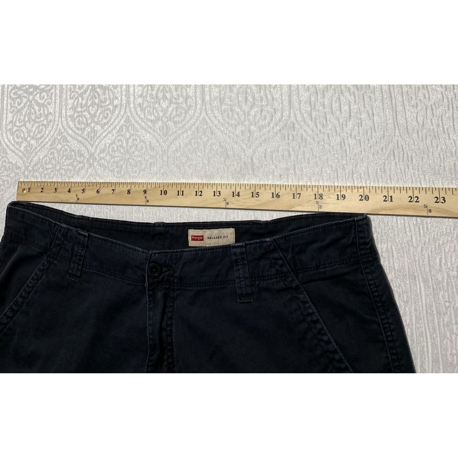 Wrangler Wrangler Shorts Mens 40 Black Relaxed Fit Cargo Canvas Pockets Cotton Casual Size US 40 / EU 56 - 3 Thumbnail