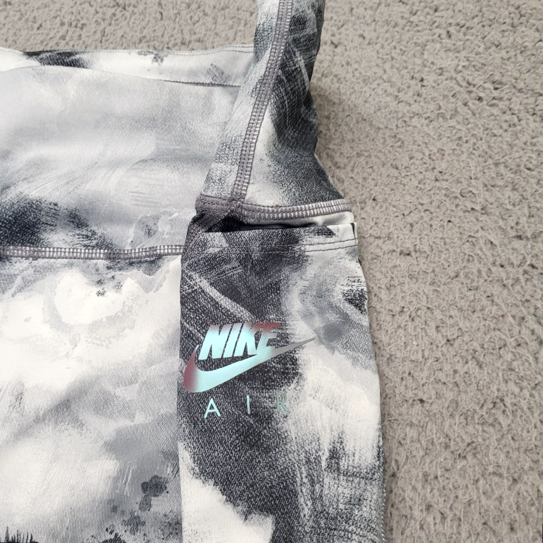 Nike Nike Air Leggings Women XL Grey Marble Pattern Dri-Fit Gym Workout Athletic Compression Skinny Size 40" / US 18 - 6 Thumbnail