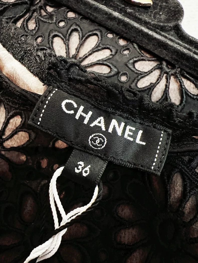 Chanel Chanel Black Daisy Lace Mini Skirt Size 35" - 4 Thumbnail