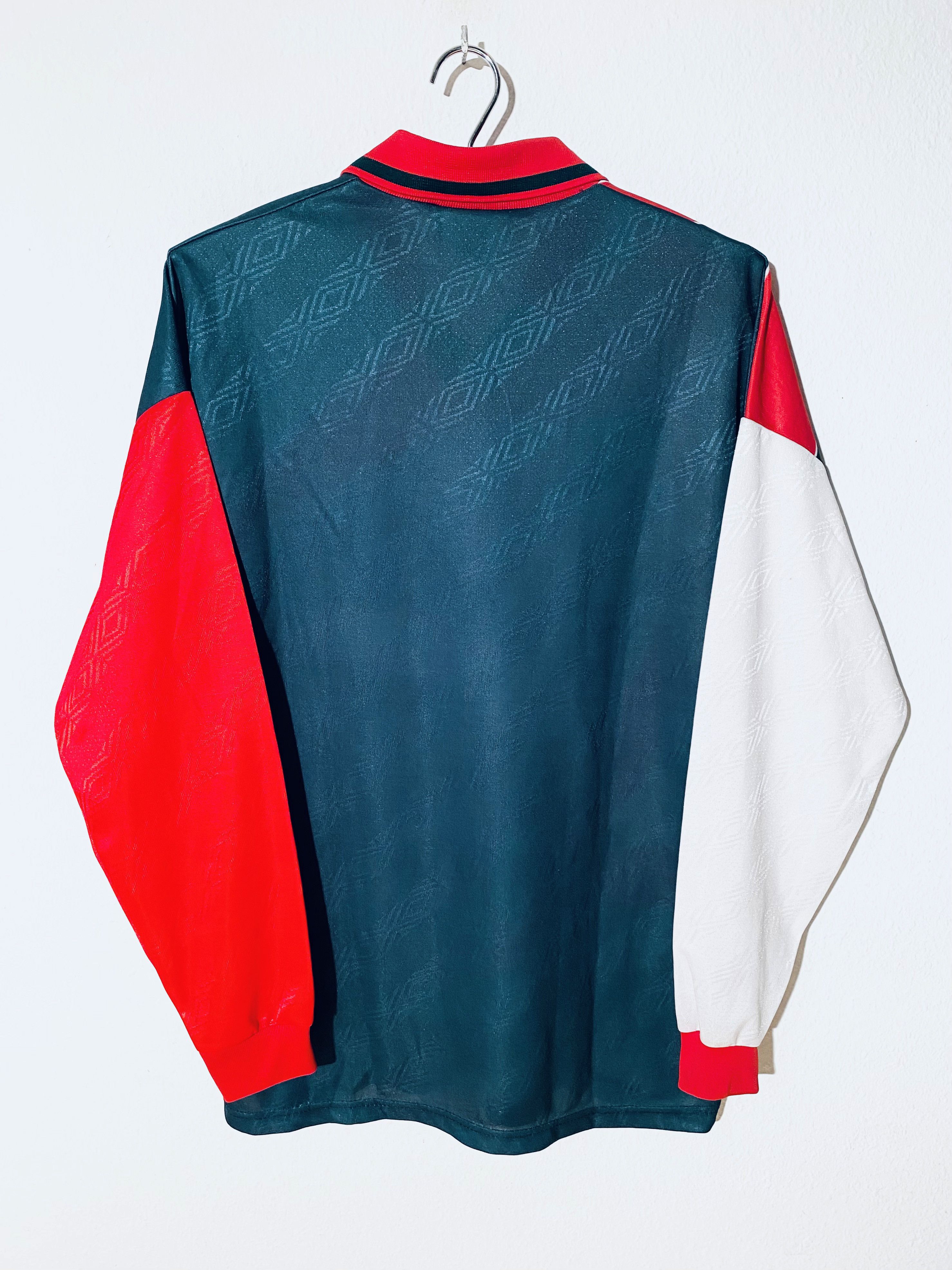 Umbro × Vintage 90´s Umbro 90s Vintage Template Football Shirt Long Sleeves Size US L / EU 52-54 / 3 - 2 Thumbnail