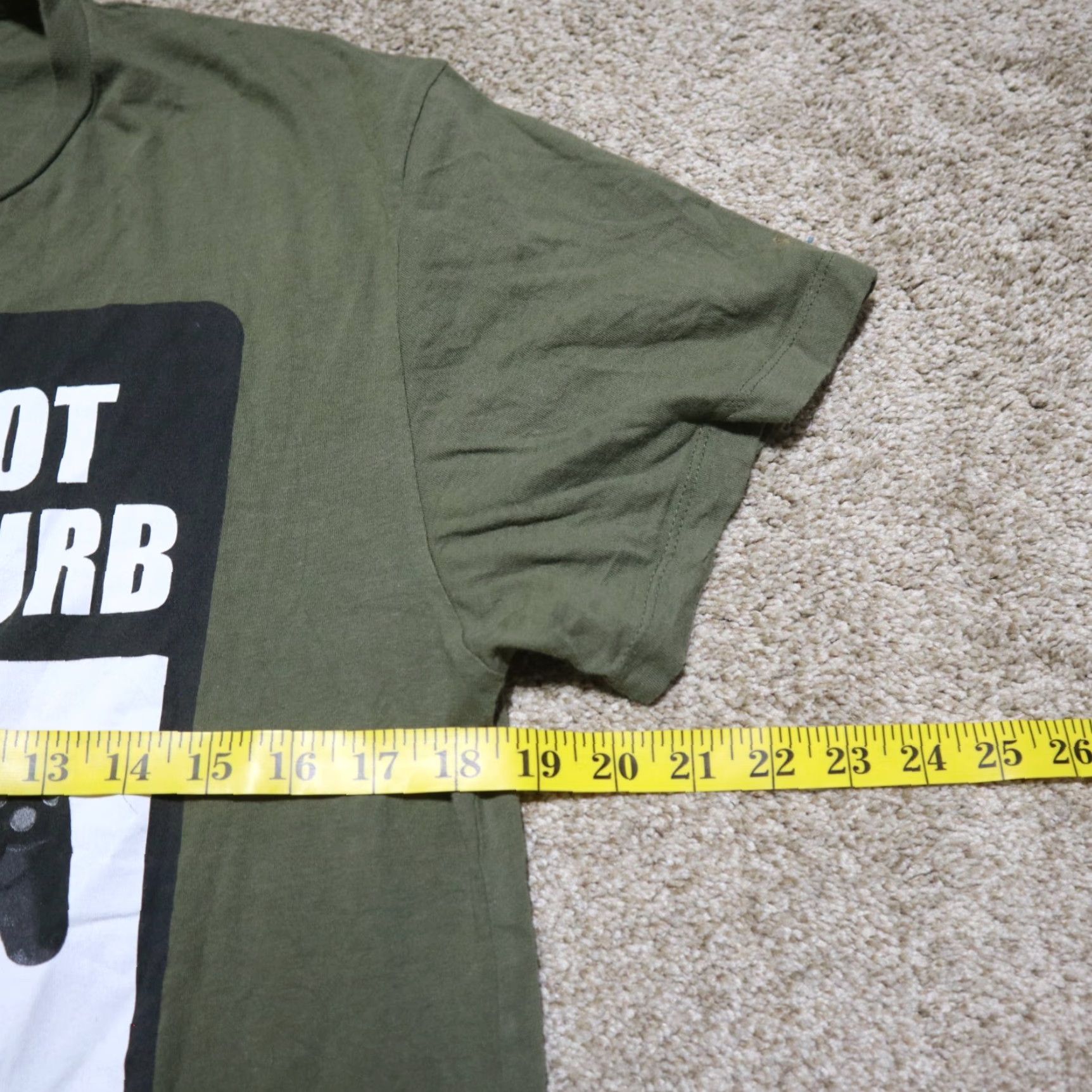 Disturbia Do Not Disturb Video Game In Progress Shirt Mens M Green 90s Video Games Crazy Dog T-Shirts Size US M / EU 48-50 / 2 - 4 Thumbnail