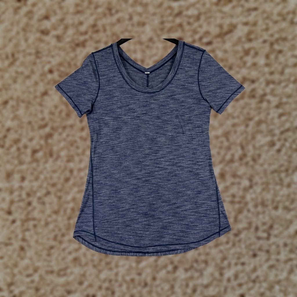 Lululemon Lululemon Shirt Women 6 Blue Intensi-Tee Luon Light Short Sleeve Gym Workout Shirt Womens 6 Blue Intensi-Tee Luon Light Short Sleeve Gym Workout Size M / US 6-8 / IT 42-44 - 1 Thumbnail