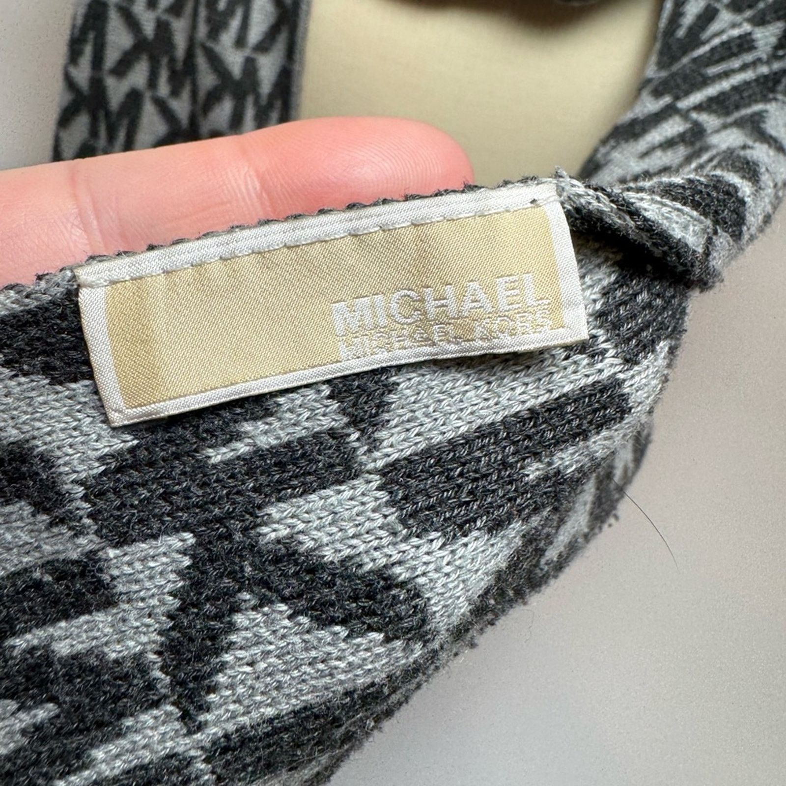 Michael Kors Michael Kors Scarf Winter Monogram MK Designer Accessory Size ONE SIZE - 4 Thumbnail
