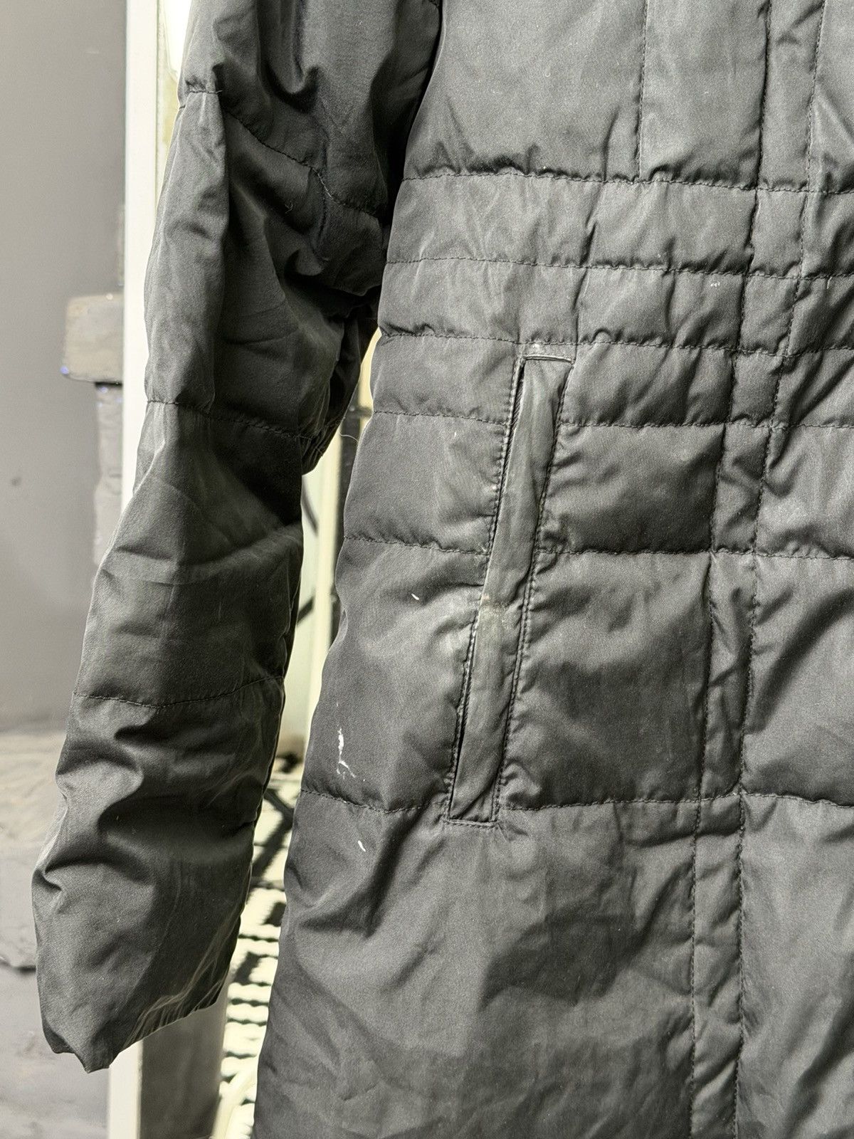 Moncler Vintage Moncler Long Down Puffer Coat Black Size 3 Women’s Size L / US 10 / IT 46 - 6 Thumbnail