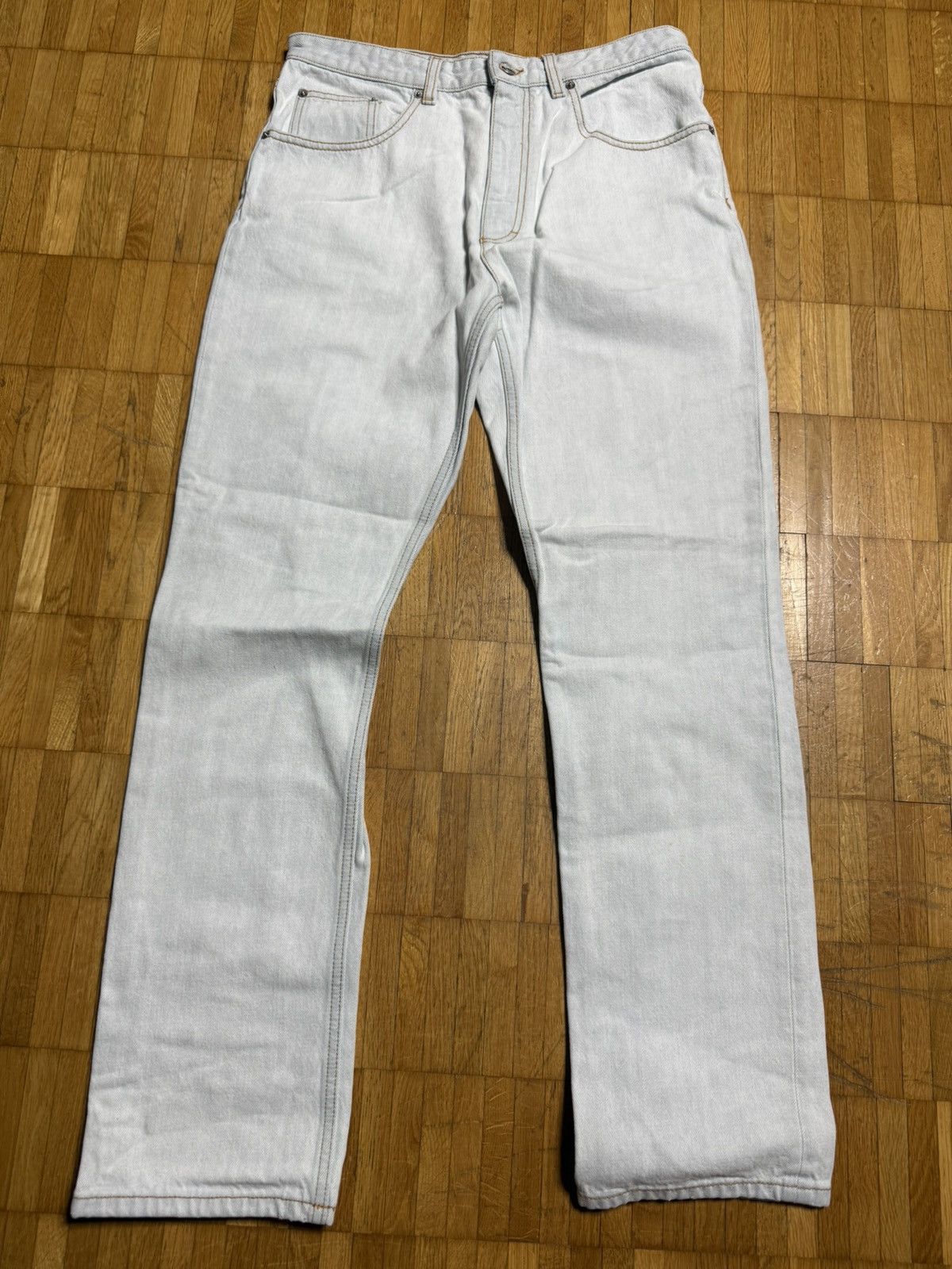 Bally Luxury Bally Light Grey Jeans Size 32 / IT48 Straight Fit Size US 32 / EU 48 - 1 Thumbnail