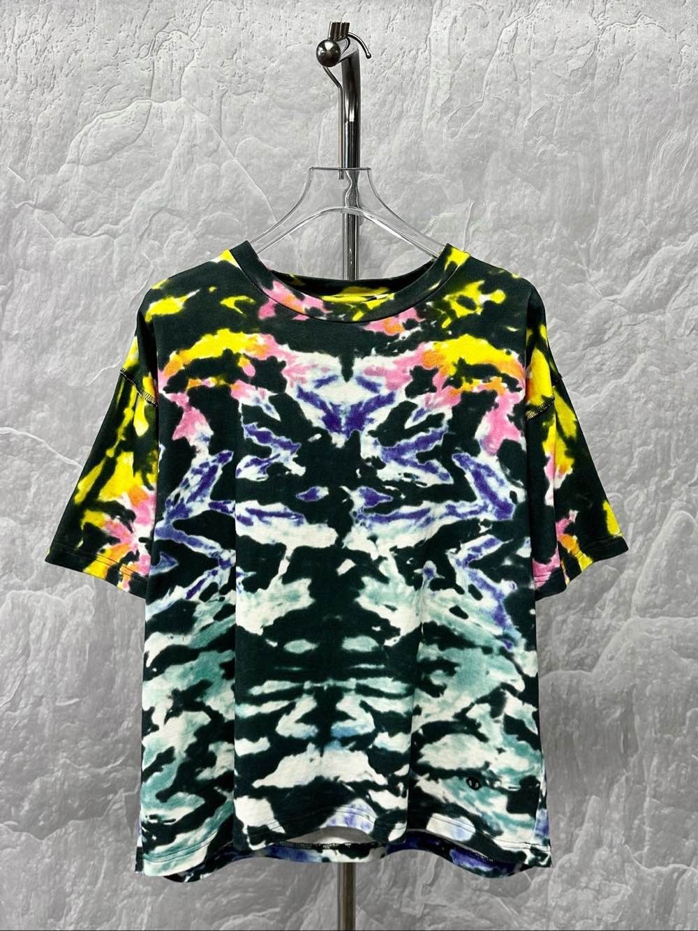 Louis Vuitton Louis Vuitton Tie Dye T-Shirt Size L Size US L / EU 52-54 / 3 - 1 Thumbnail