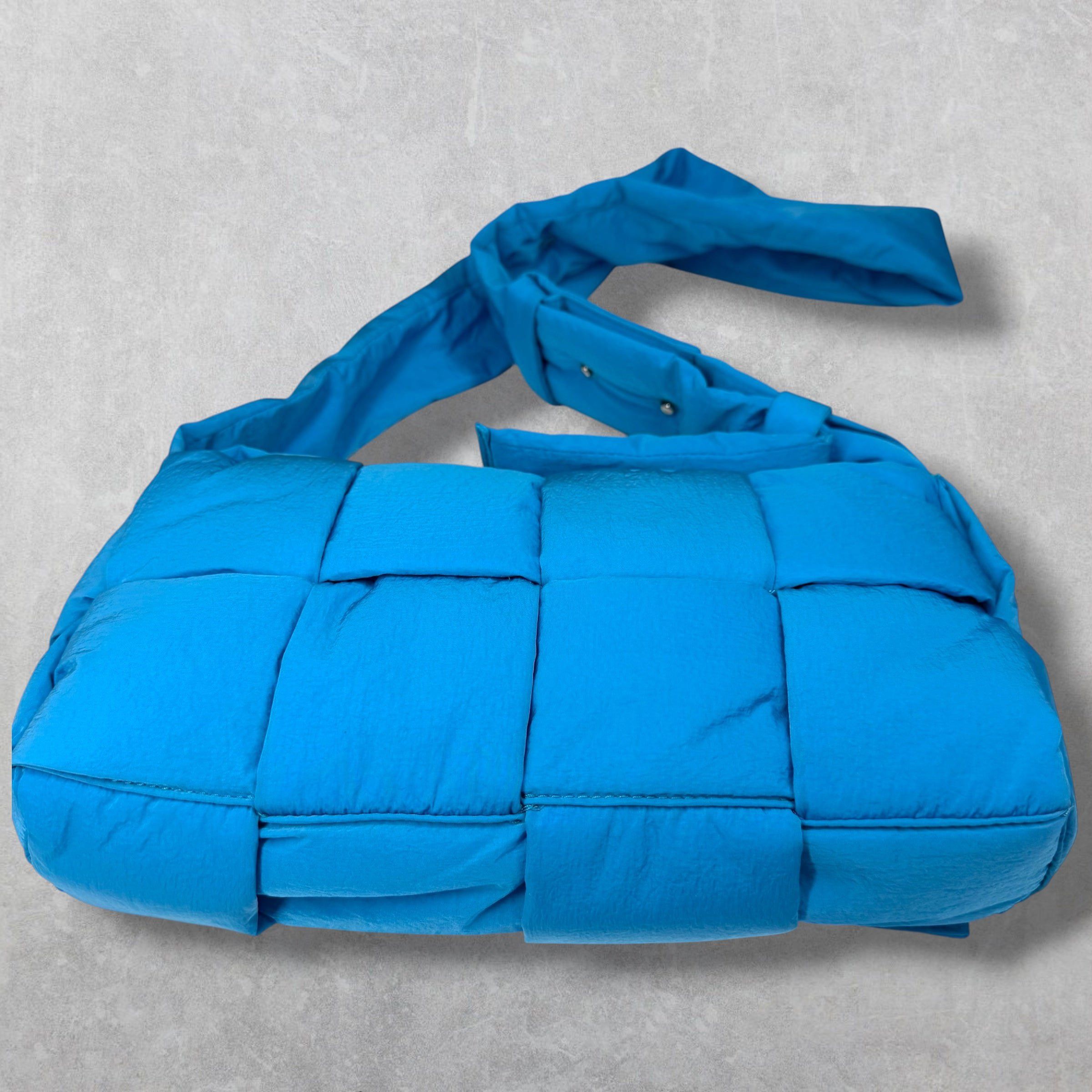 Bottega Veneta Bottega Veneta Pool Padded Tech Cassette Bag Size ONE SIZE - 3 Thumbnail