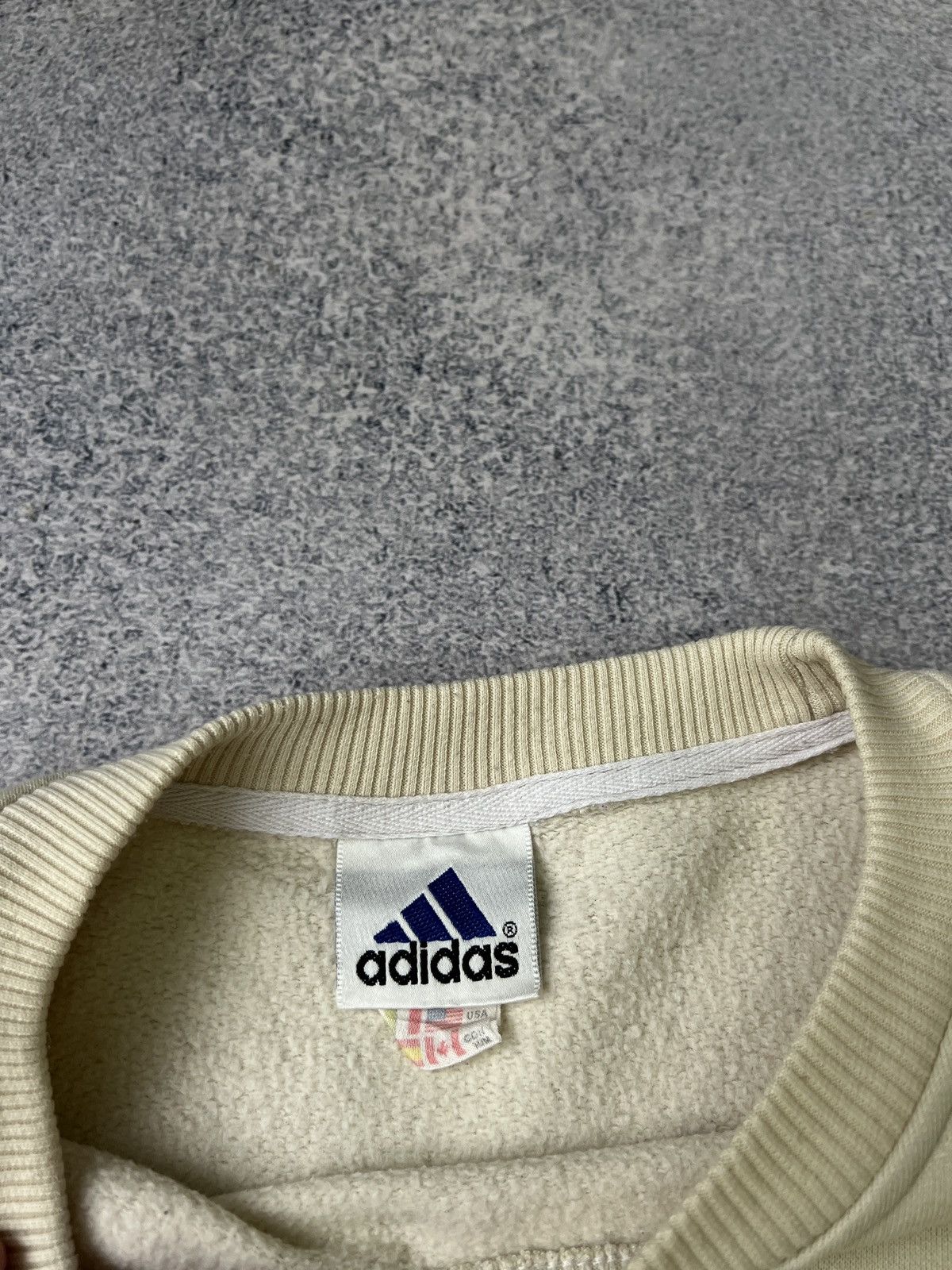 Adidas × Vintage Vintage Adidas 90s style logo sweatshirt Size US M / EU 48-50 / 2 - 7 Thumbnail