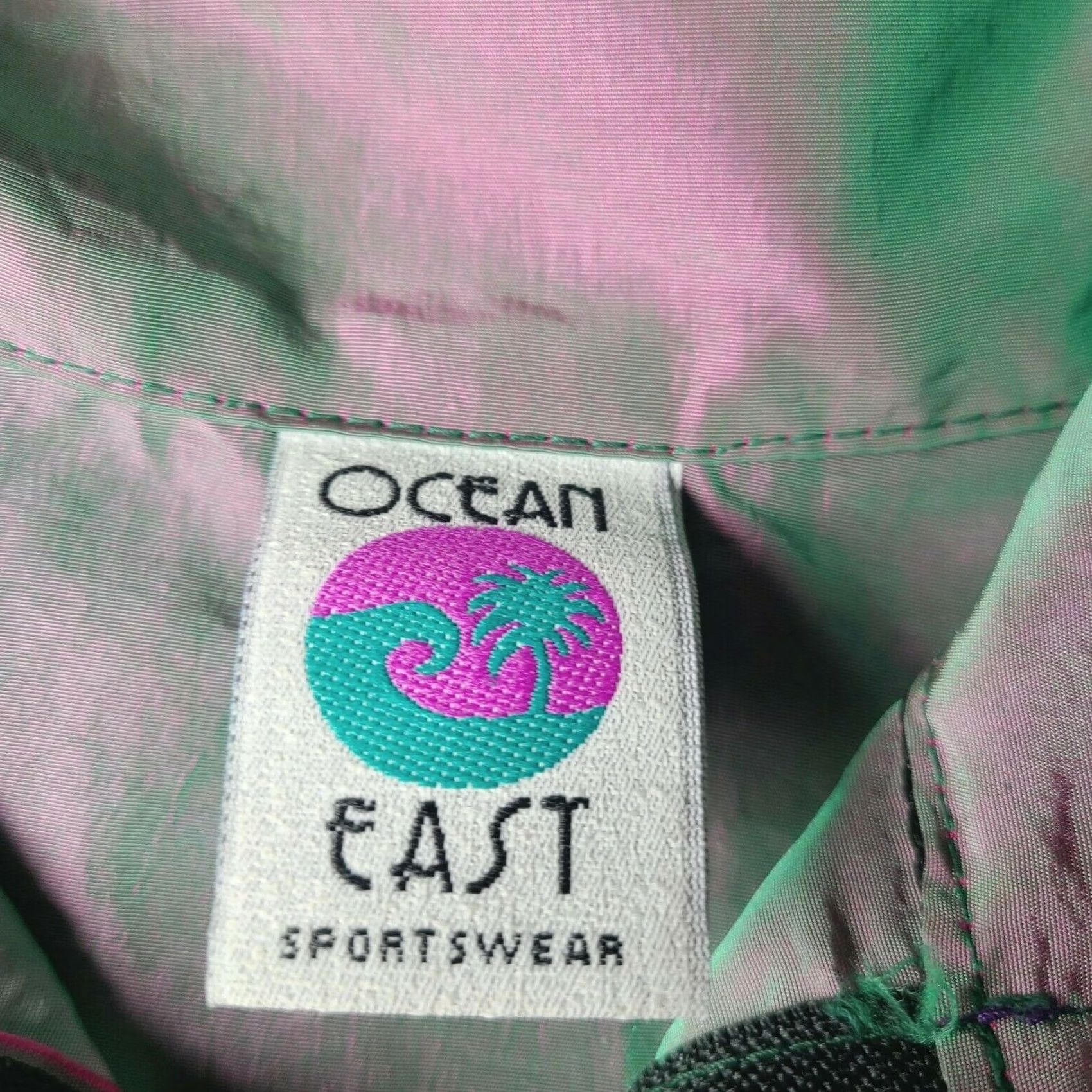 Vintage VINTAGE Ocean East Purple Iridescent Pullover Windbreaker 90s Mens L Nylon Jacket Windbreaker 90s Mens L Size US L / EU 52-54 / 3 - 4 Thumbnail