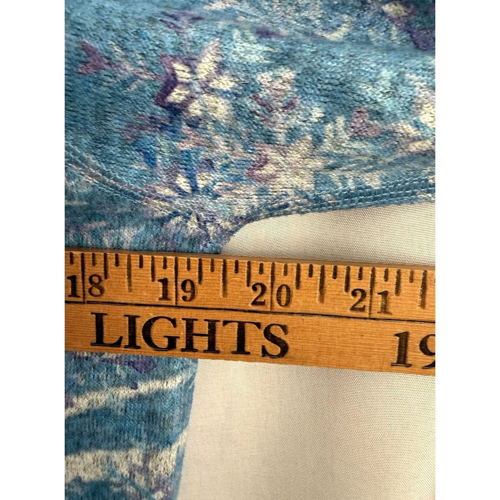 Vintage Et' Louis Womens Christmas Shirt Medium Santa Packages Artsy Wearable Art Comfy Size M / US 6-8 / IT 42-44 - 5 Thumbnail