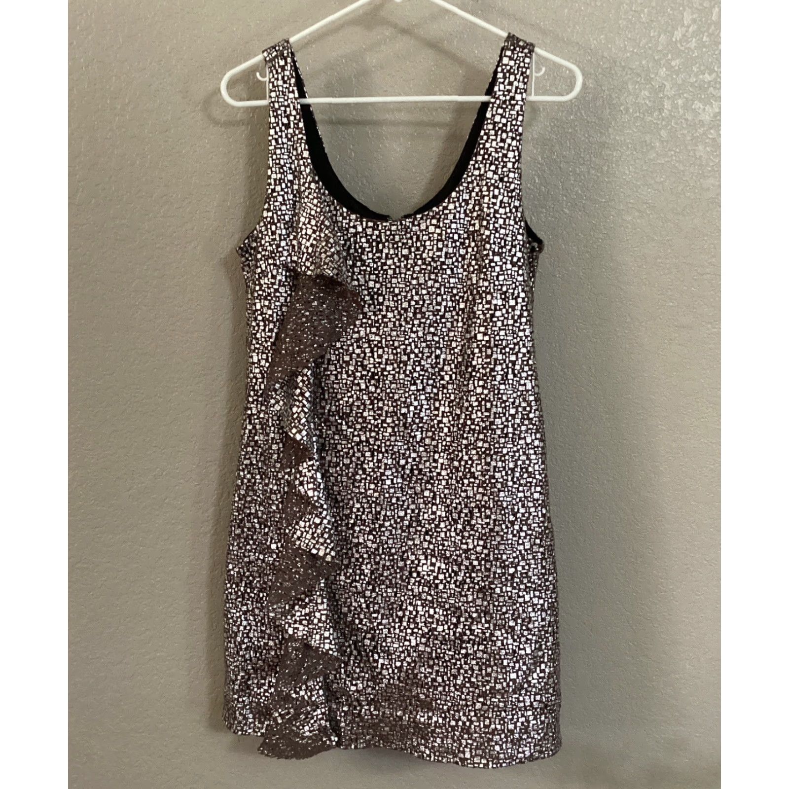 Guess GUESS Los Angeles Mini Dress Sleeveless Party Cocktail Sheath Mini Dress Brown Silver Ruffle Back Zip Juniors 9 Womens Size M / US 6-8 / IT 42-44 - 2 Thumbnail
