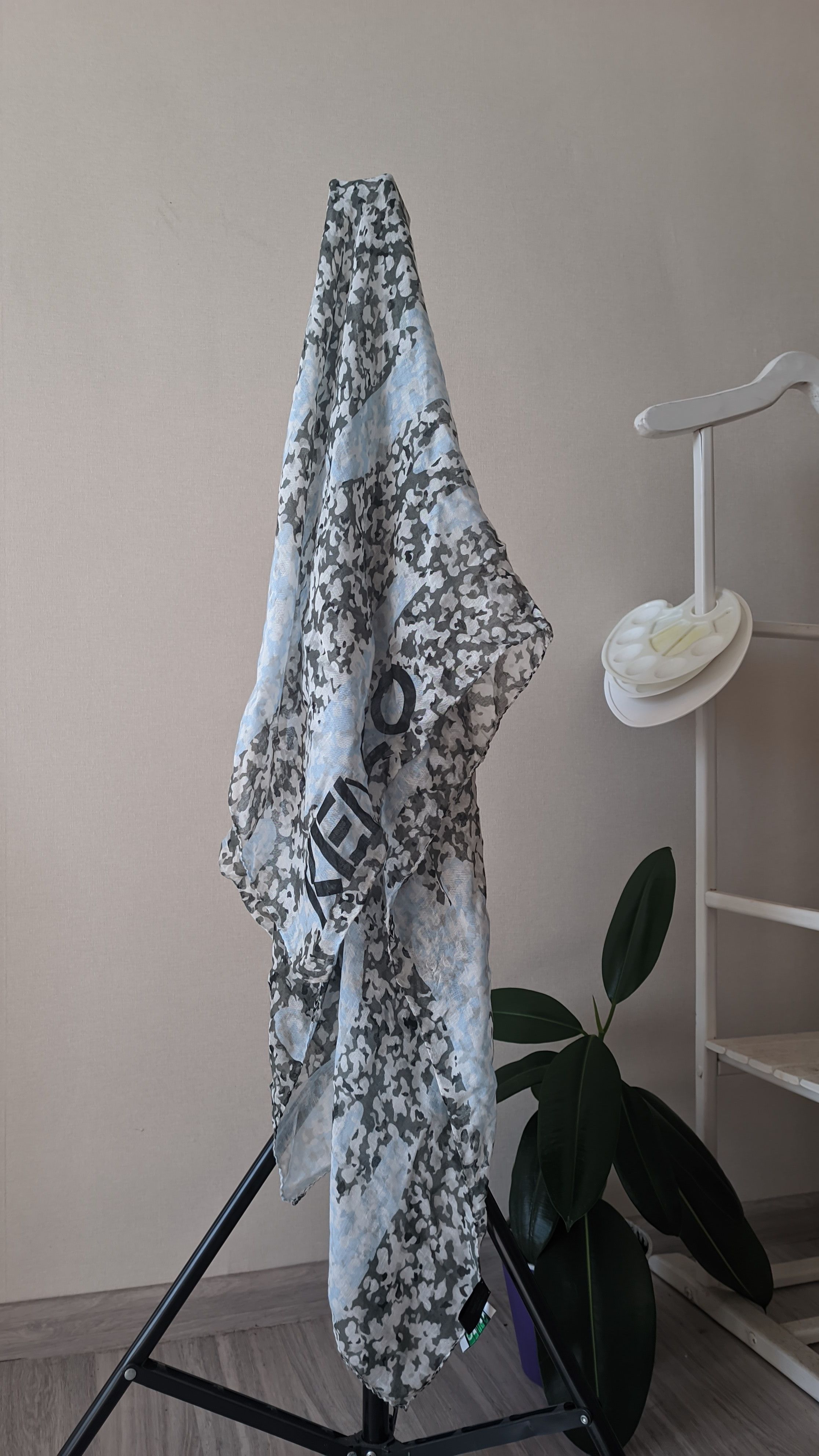 Japanese Brand Kenzo Paris Shawl Scarf chanel gucci ysl dior cavalli Size ONE SIZE - 1 Thumbnail