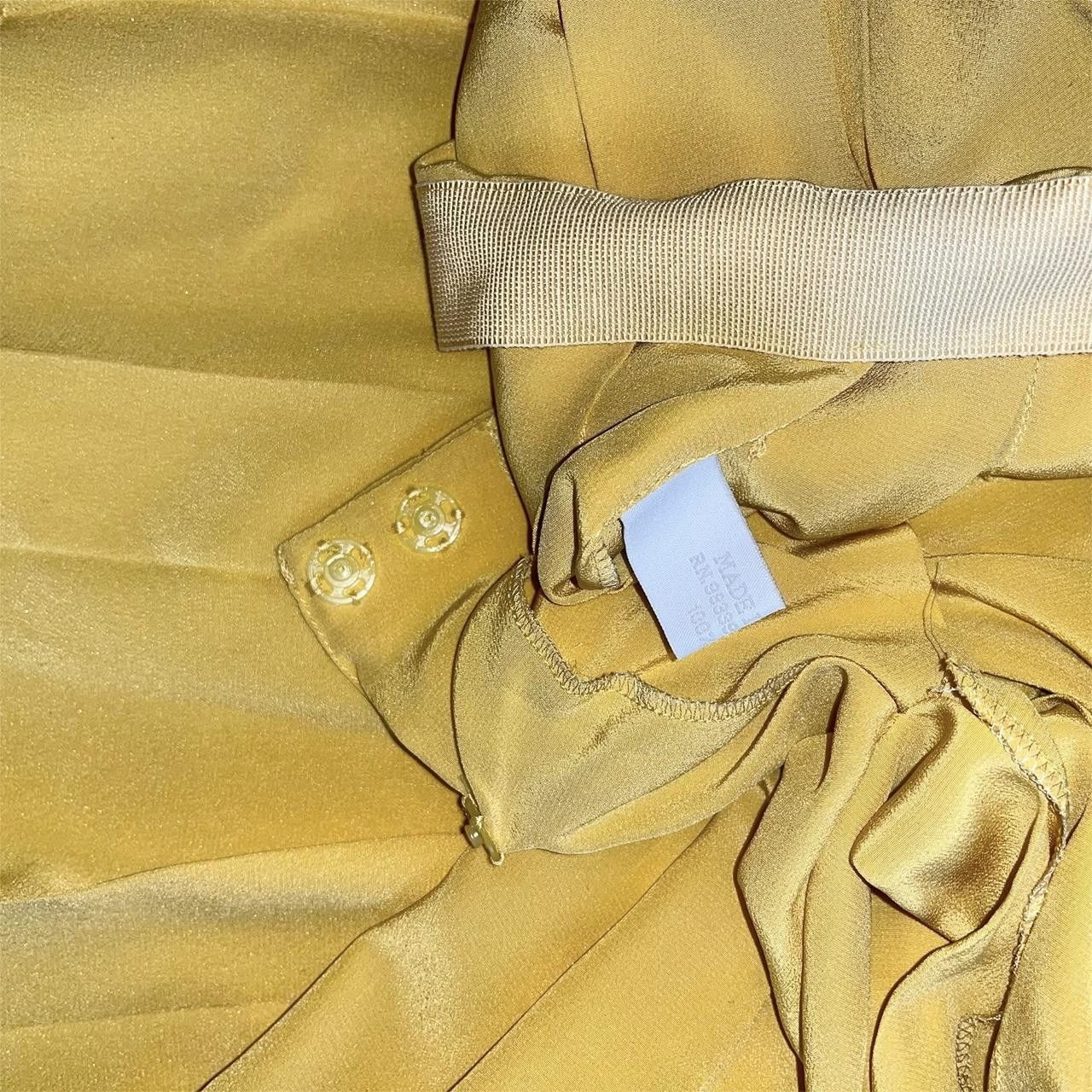 Prada Vintage 2000 S/S Pleated Silk Skirt Size 32" / US 10 / IT 46 - 7 Thumbnail