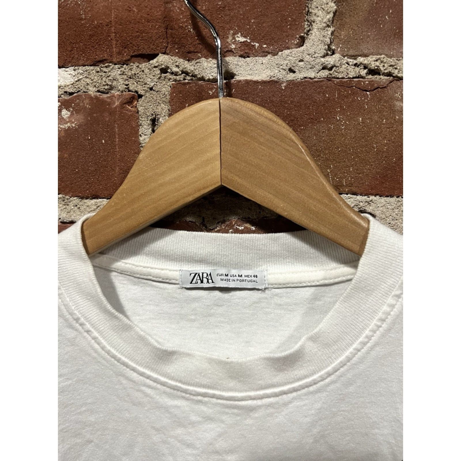 Zara Zara Mens White Short Sleeve Basketball Graphic T-shirt Size Medium Size US M / EU 48-50 / 2 - 3 Thumbnail