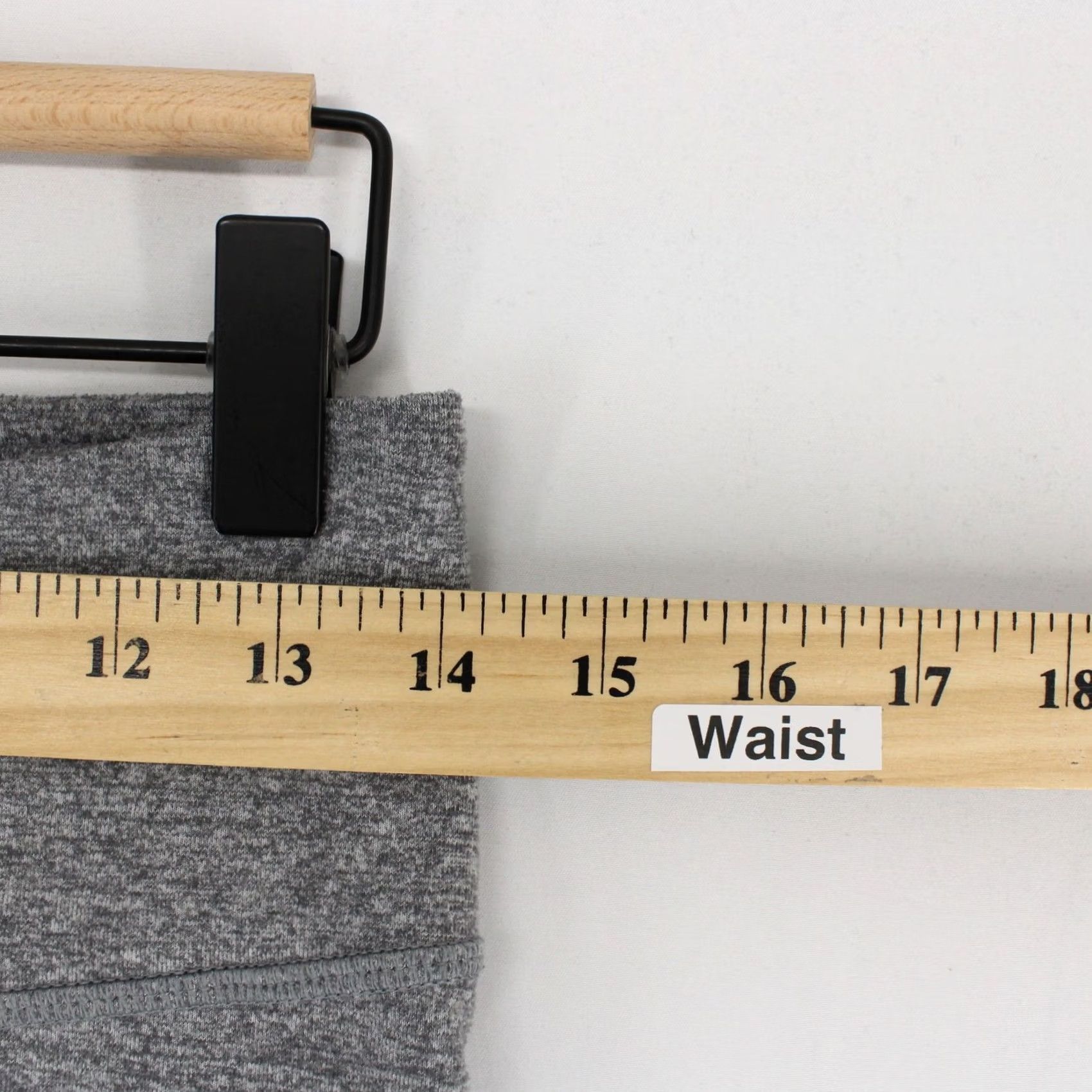 Lululemon Lululemon Cap Womens 8 Gray Wunder Under Leggings Heather Crop Capri Yoga Athletic Size 30" / US 8 / IT 44 - 4 Thumbnail