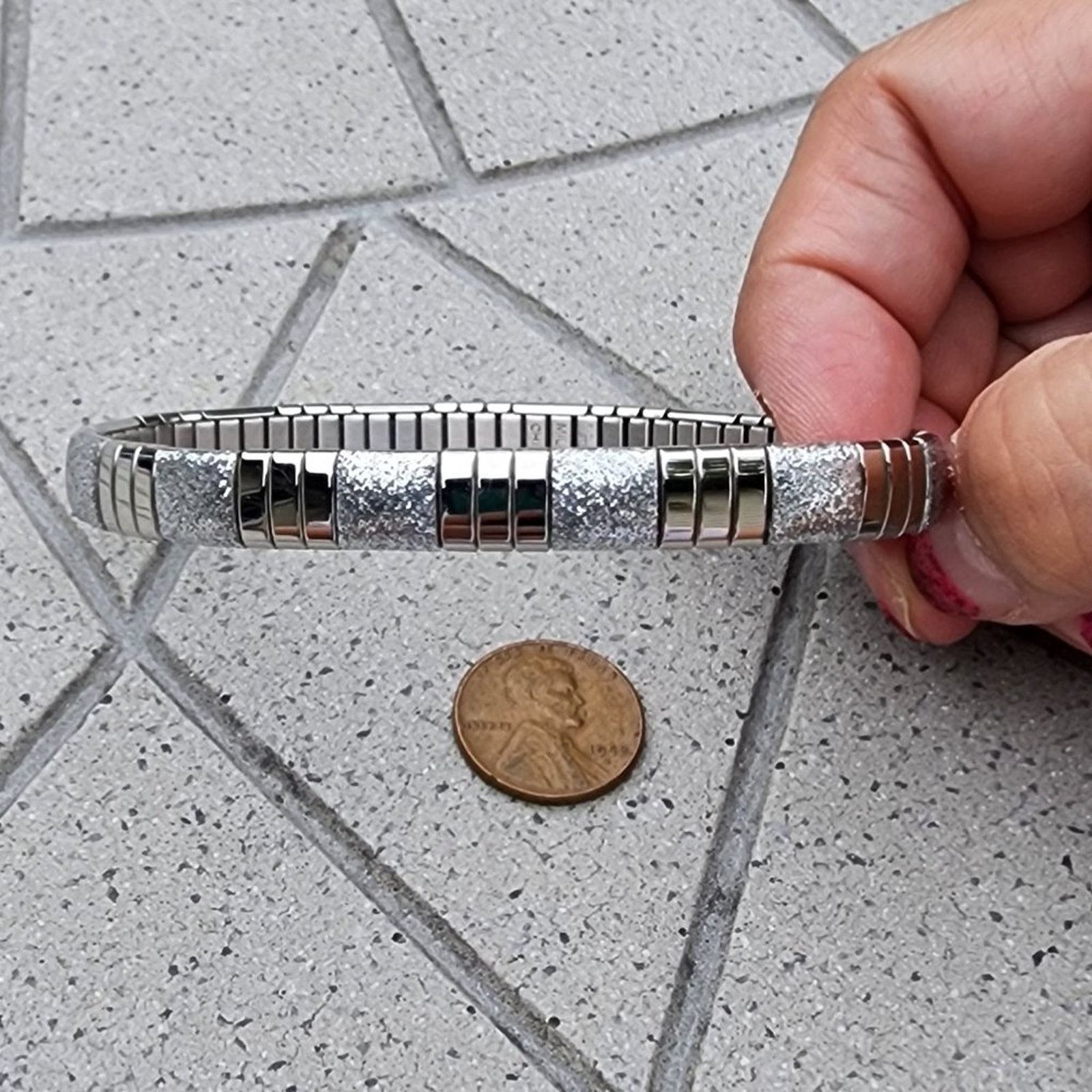 Designer Milor Polished Glitter Stainless Steel Stretch Link Bracelet Size ONE SIZE - 2 Thumbnail