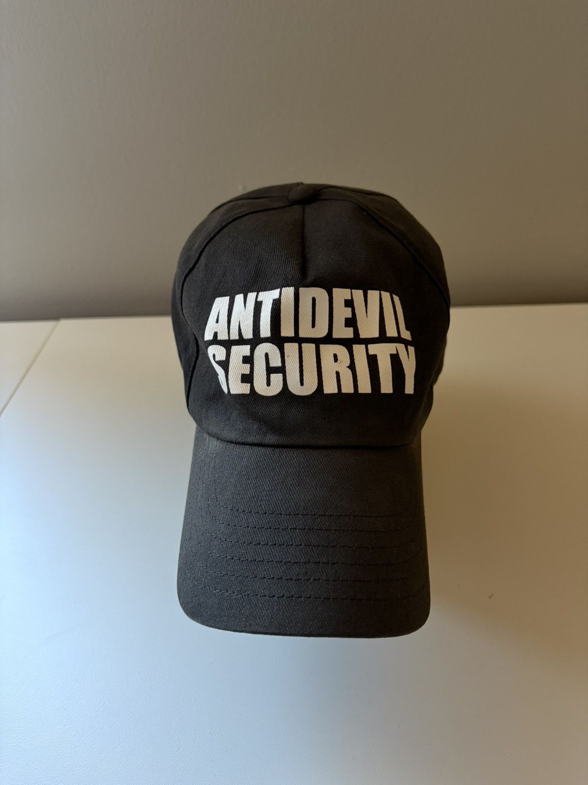 Undercover Antidevil Security Hat FW11 Size ONE SIZE - 1 Thumbnail
