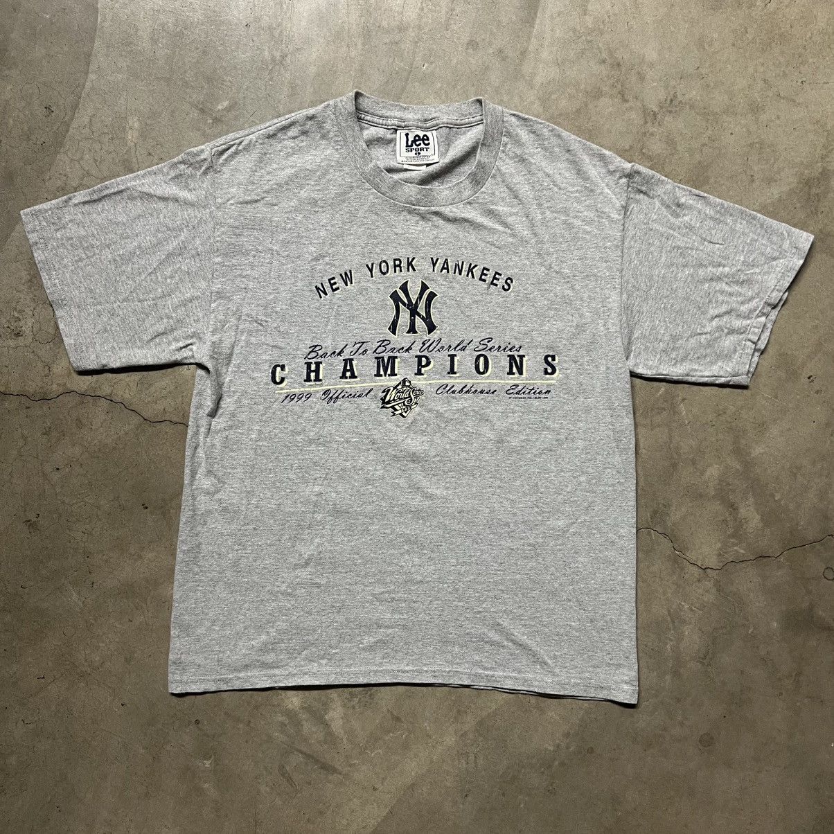 MLB × New York Yankees × Vintage Vintage 1999 MLB New York Yankees Baseball Graphic T-Shirt Size US L / EU 52-54 / 3 - 3 Thumbnail