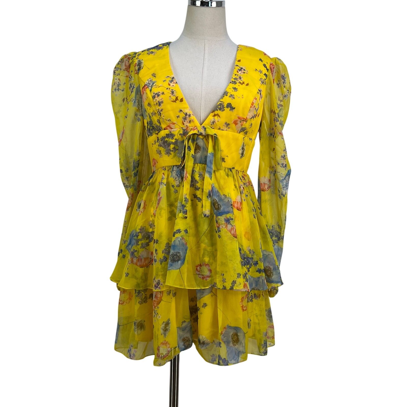 Anthropologie Mac Duggal Long-Sleeve V-Neck Mini Dress Anthropologie Size M / US 6-8 / IT 42-44 - 1 Thumbnail